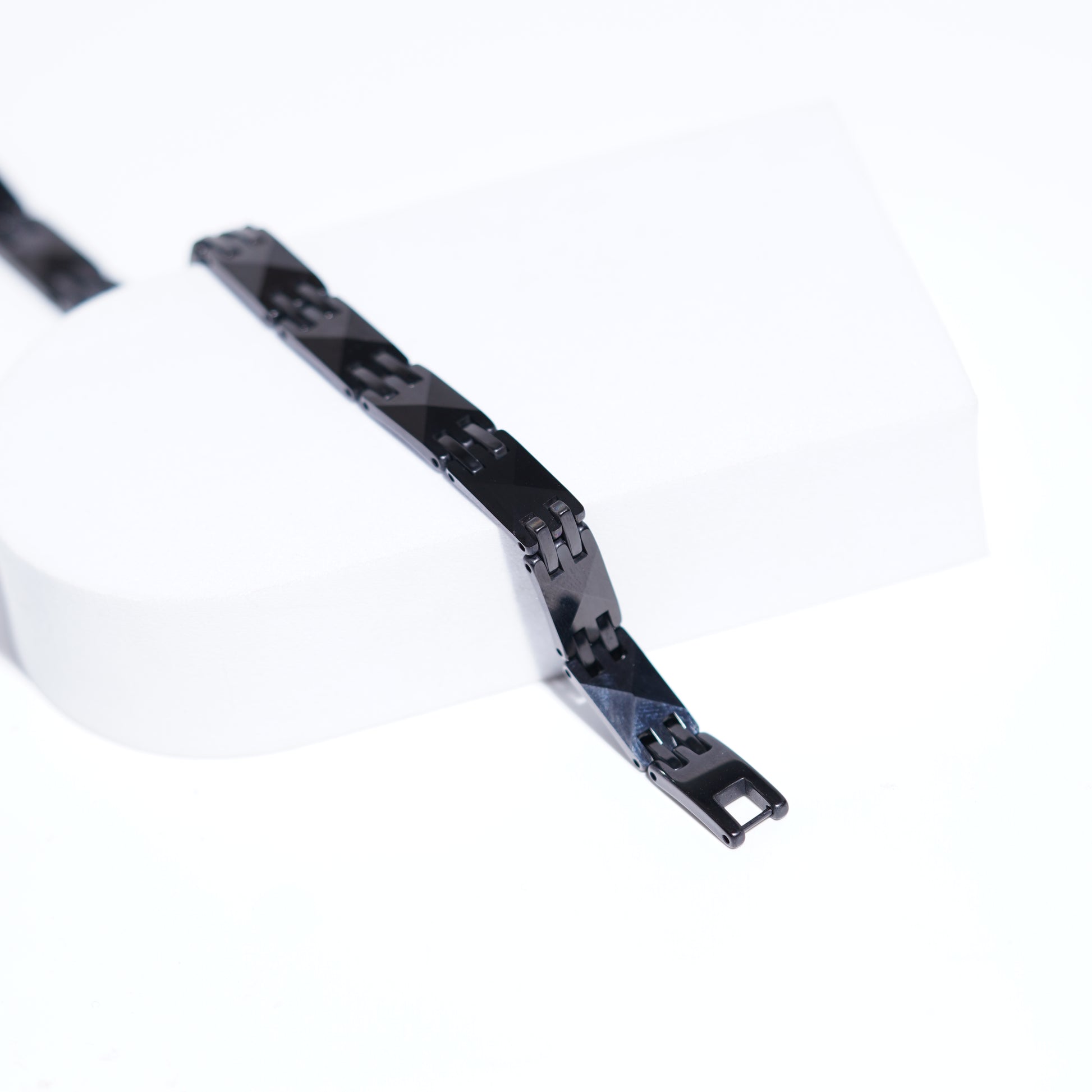 The Carbon Stealth Link Bracelets (17)