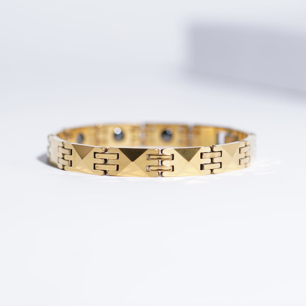 The Solis Magnetic Link Bracelet
