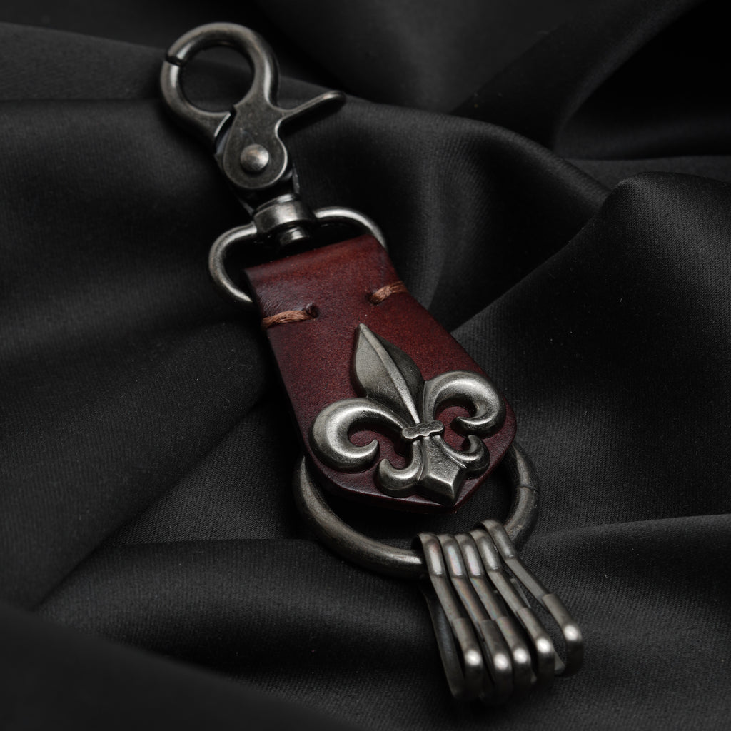Gothic Fleur-de-lis Leather Keychain ( Vine Red )