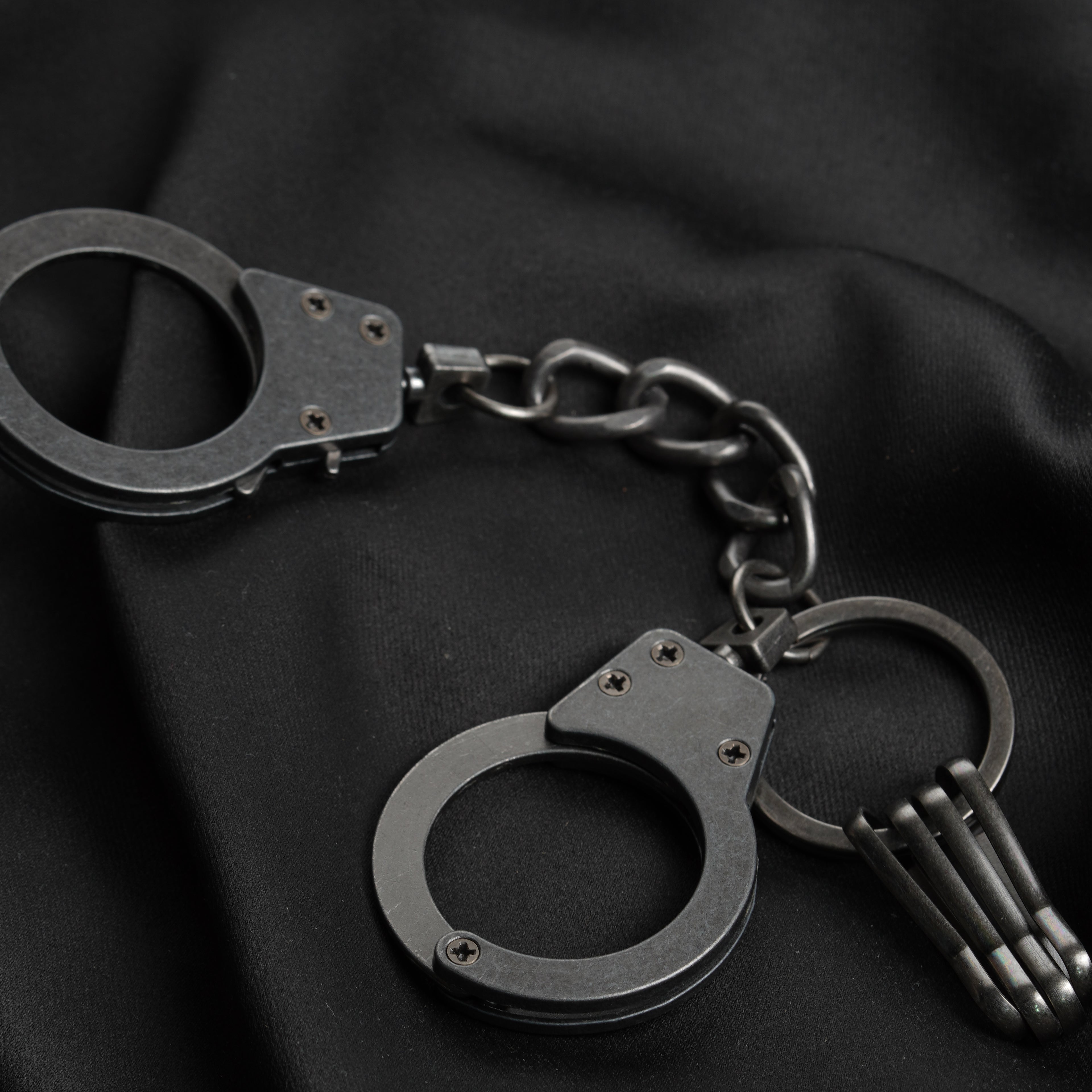 Gridlock Double Cuff Keychain
