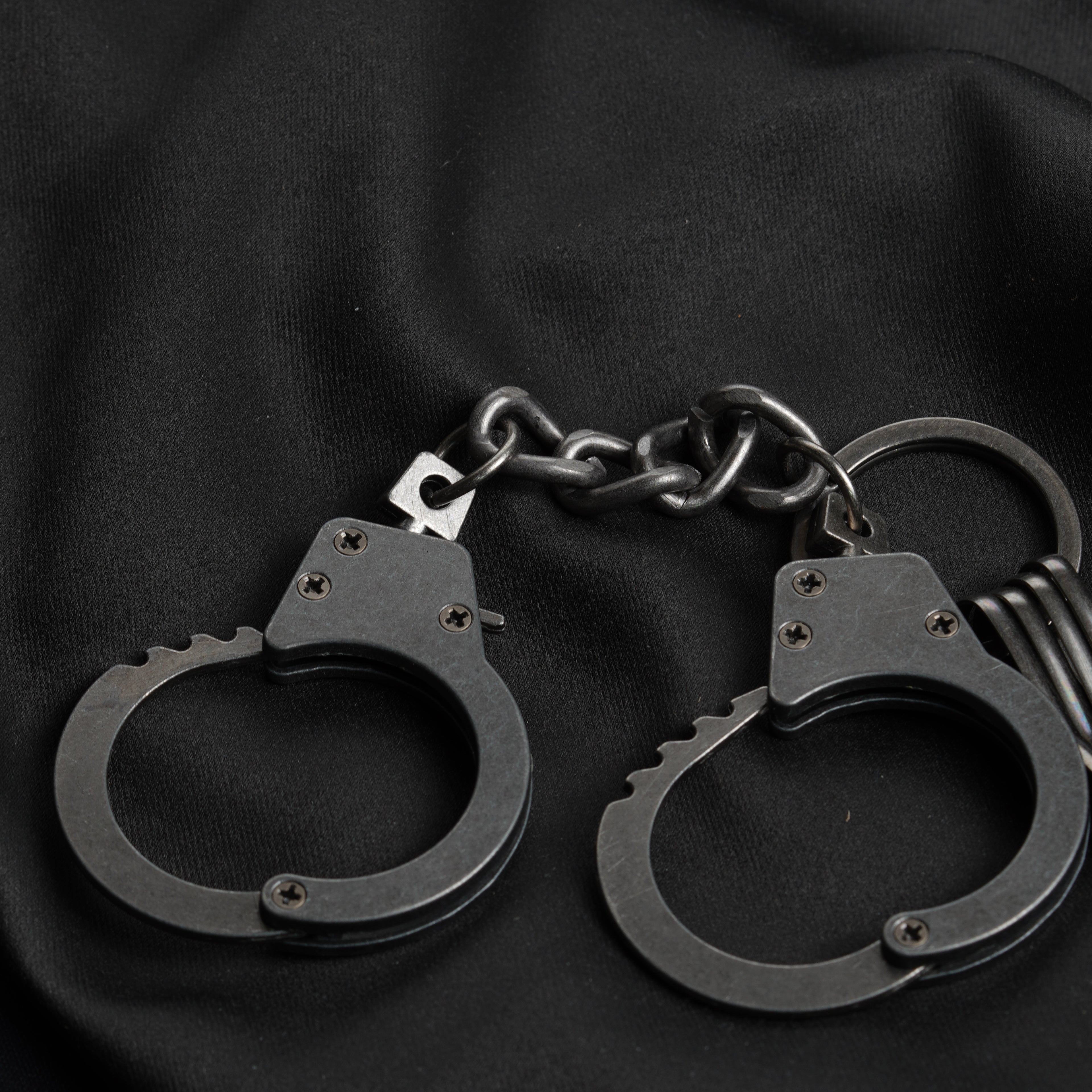 Gridlock Double Cuff Keychain