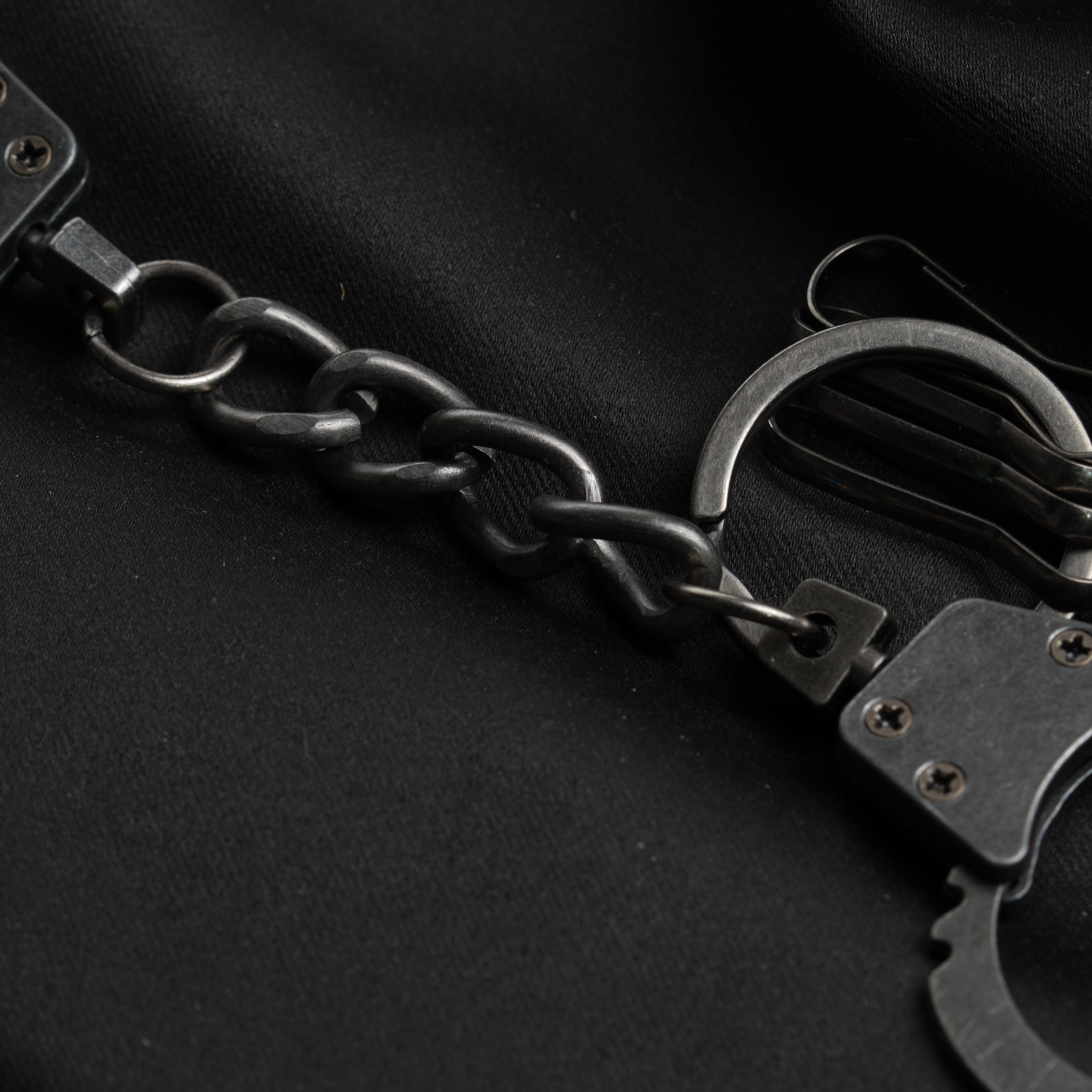 Gridlock Double Cuff Keychain