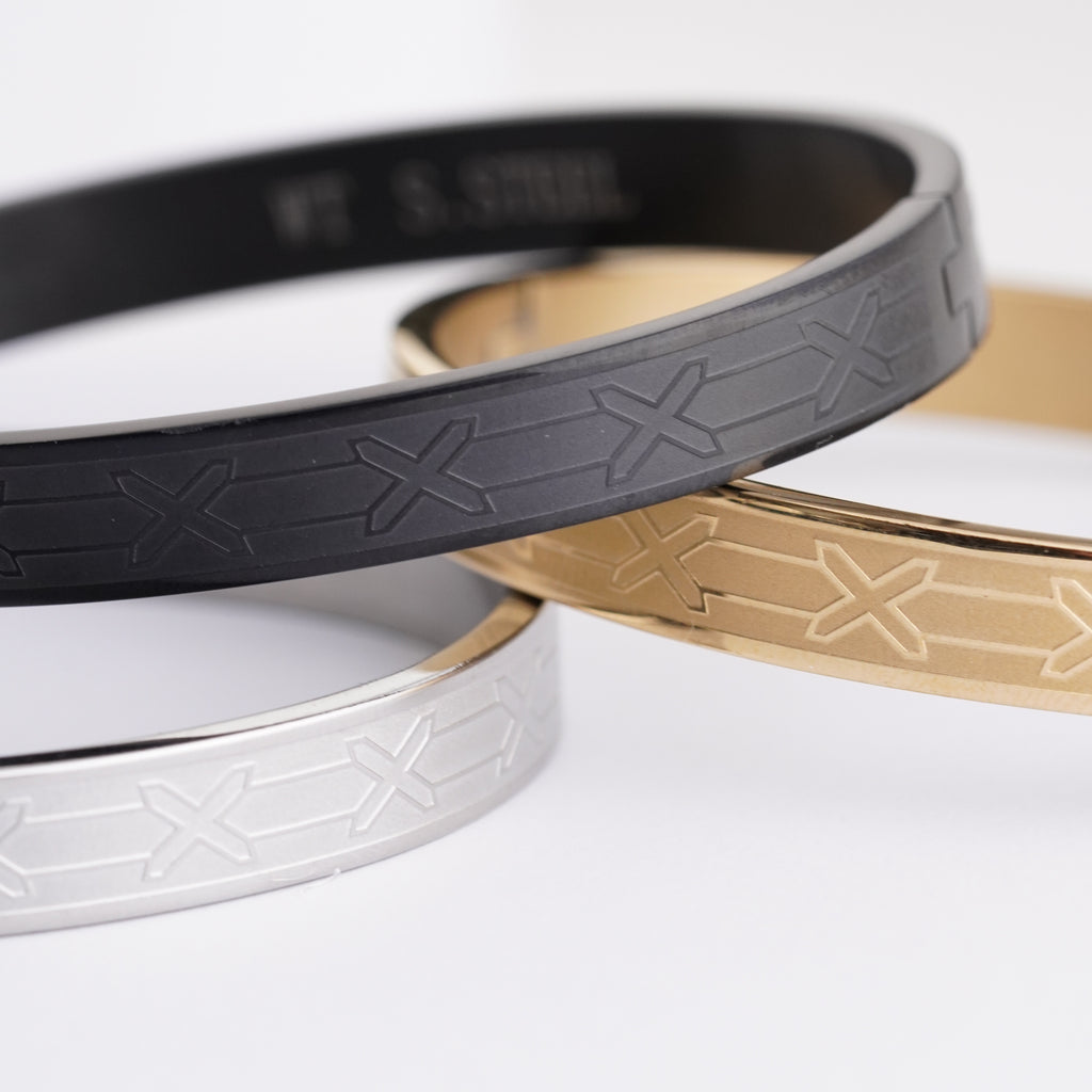 Signature 'X' Engraved Stainless Steel Kada
