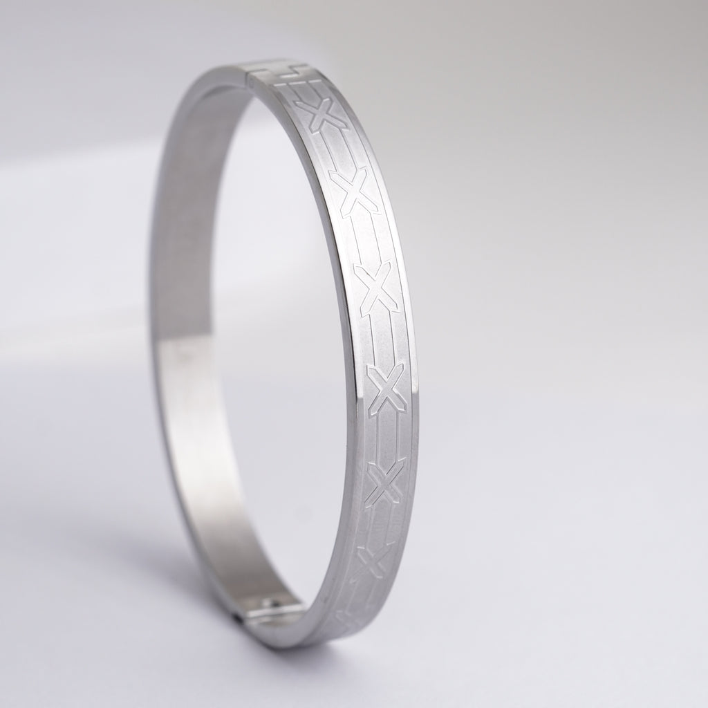 Signature 'X' Engraved Stainless Steel Kada