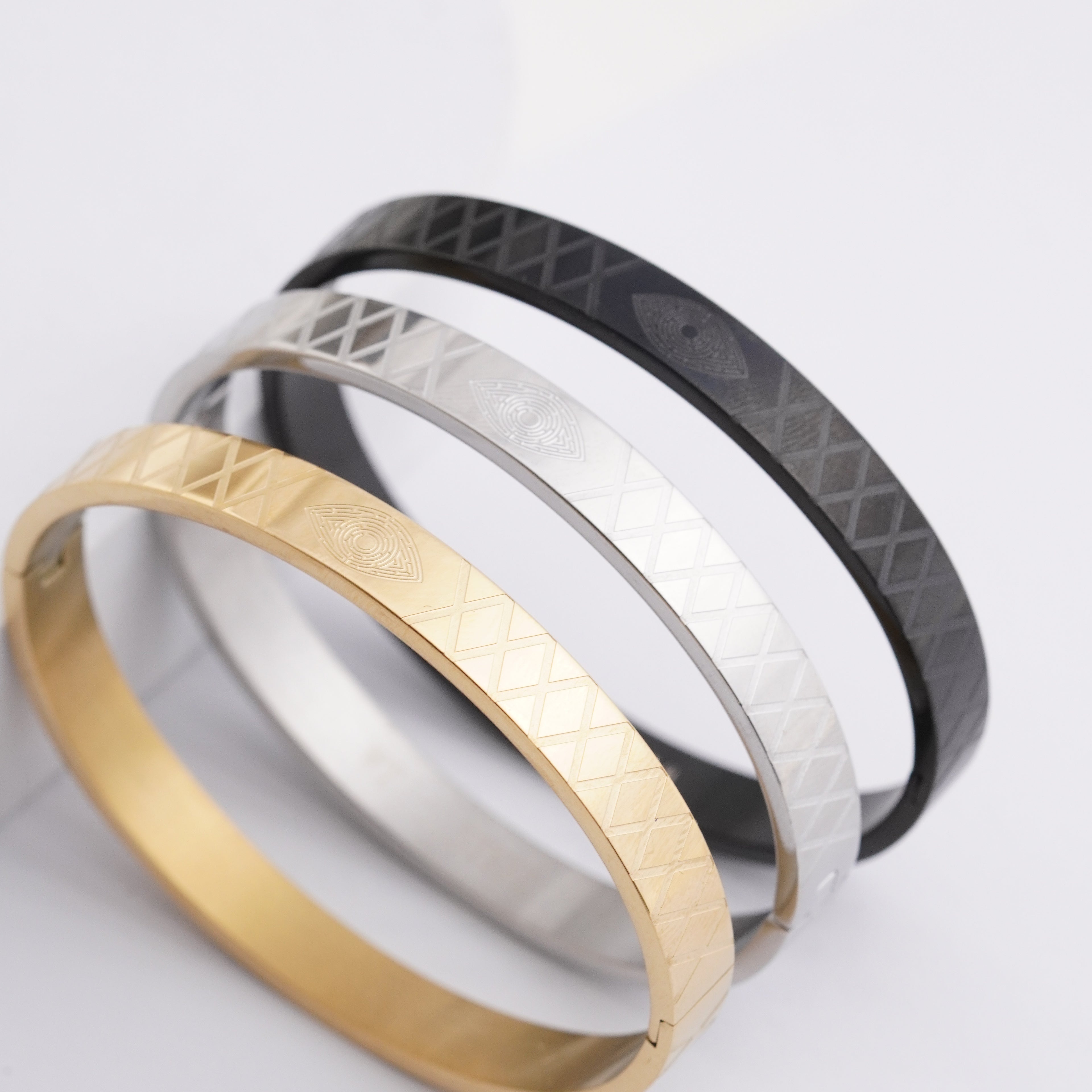 The Ward "Evil Eye" Stainless Steel Kada