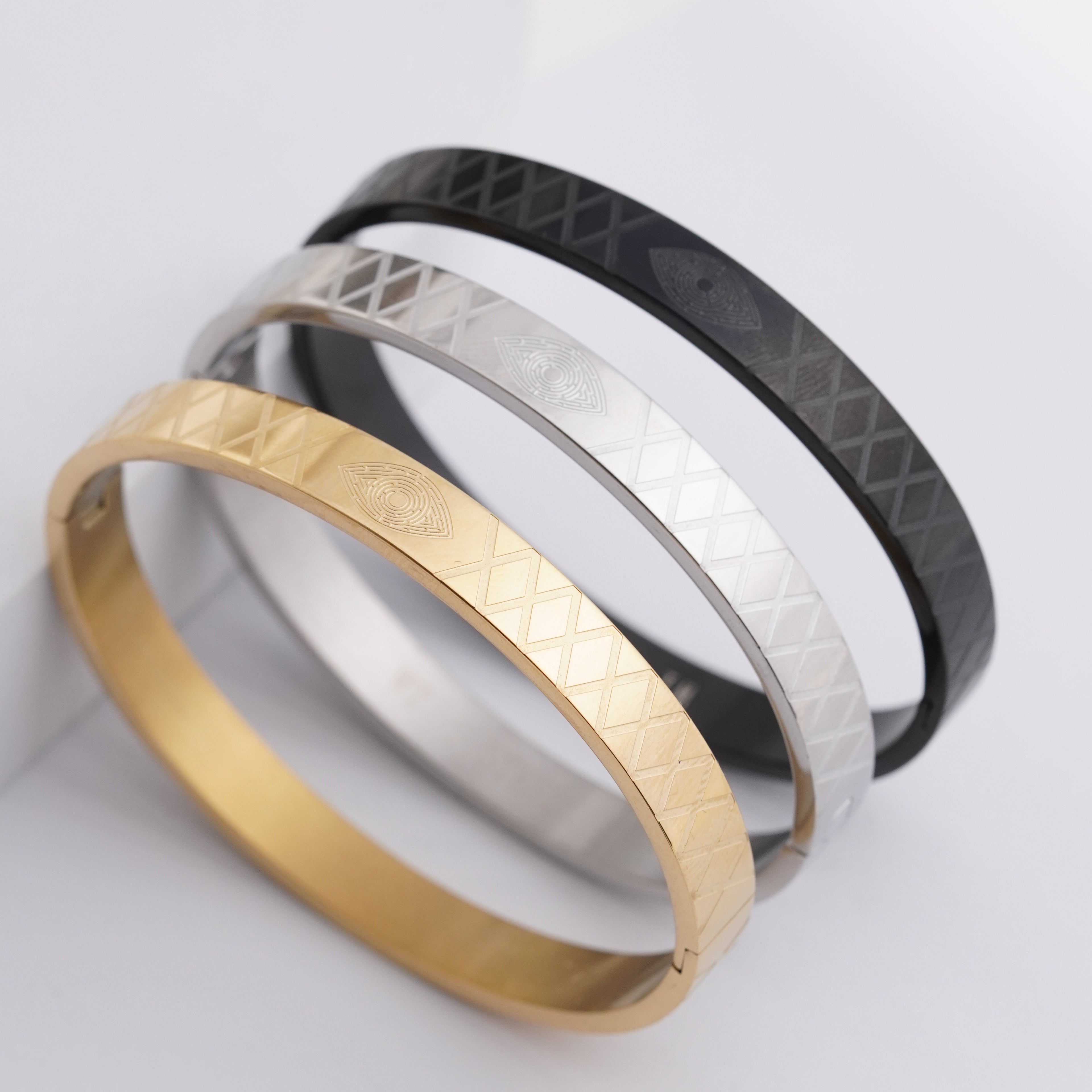 The Ward "Evil Eye" Stainless Steel Kada