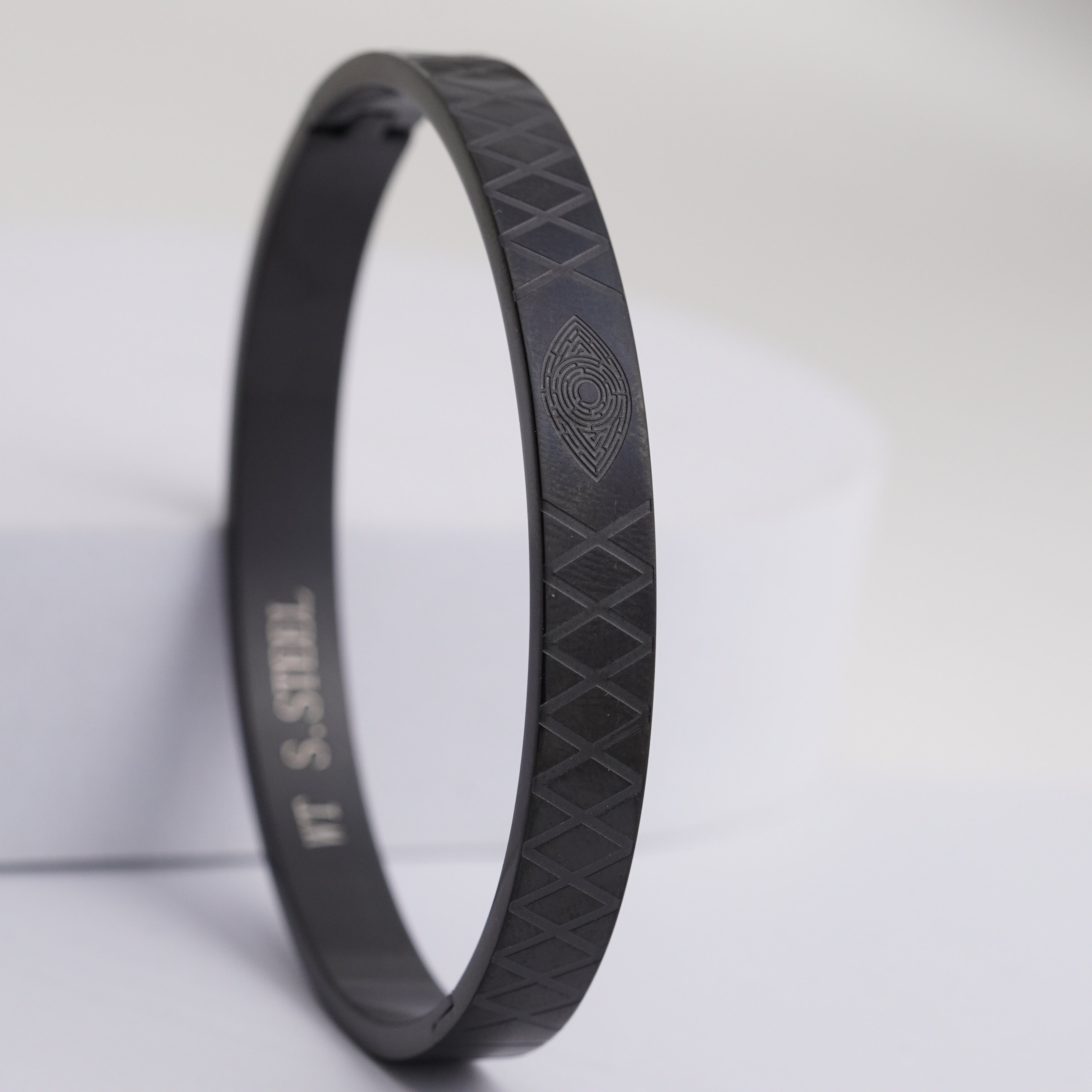 The Ward "Evil Eye" Stainless Steel Kada