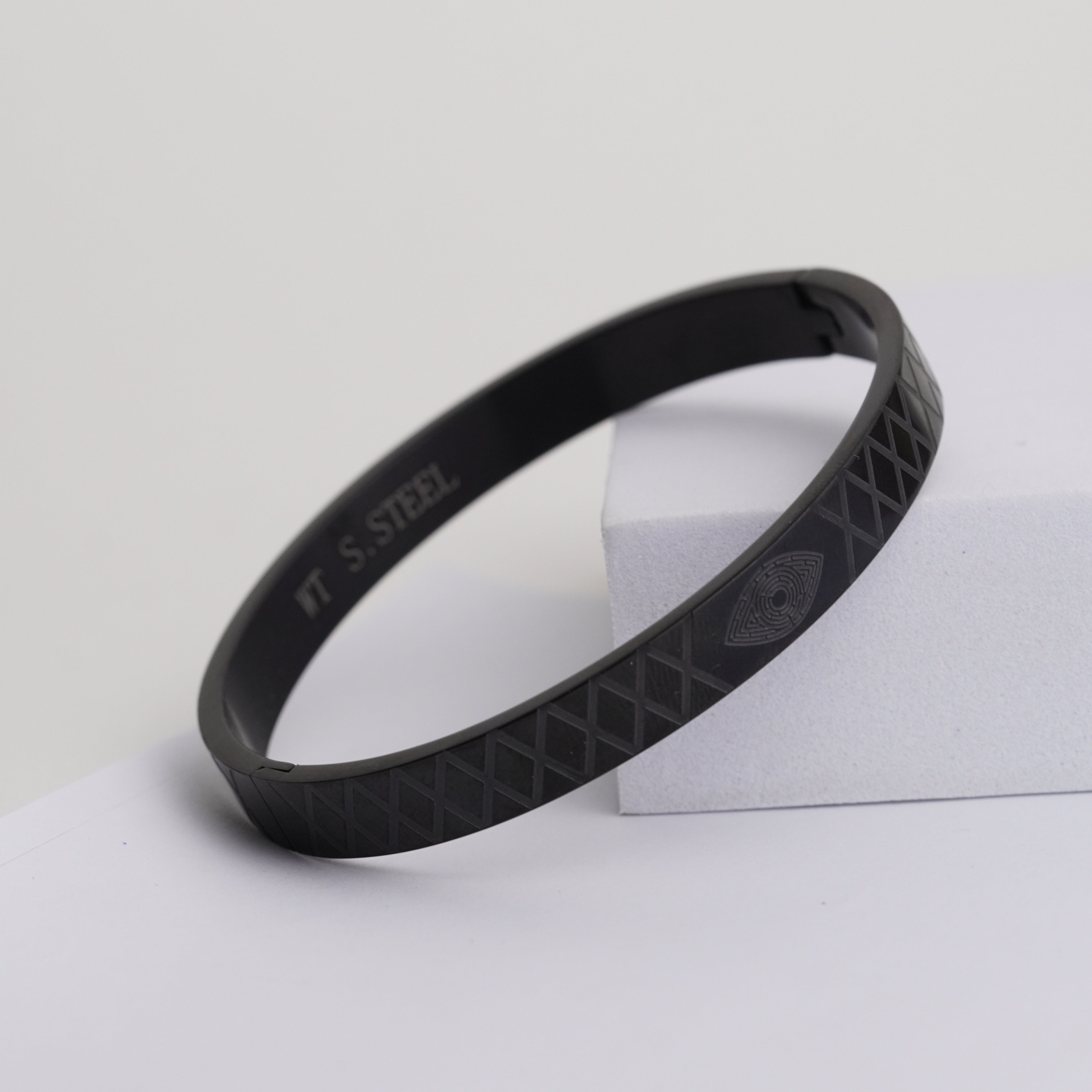 The Ward "Evil Eye" Stainless Steel Kada