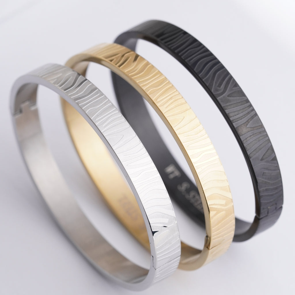 Aura Bark-Textured Stainless Steel Kada