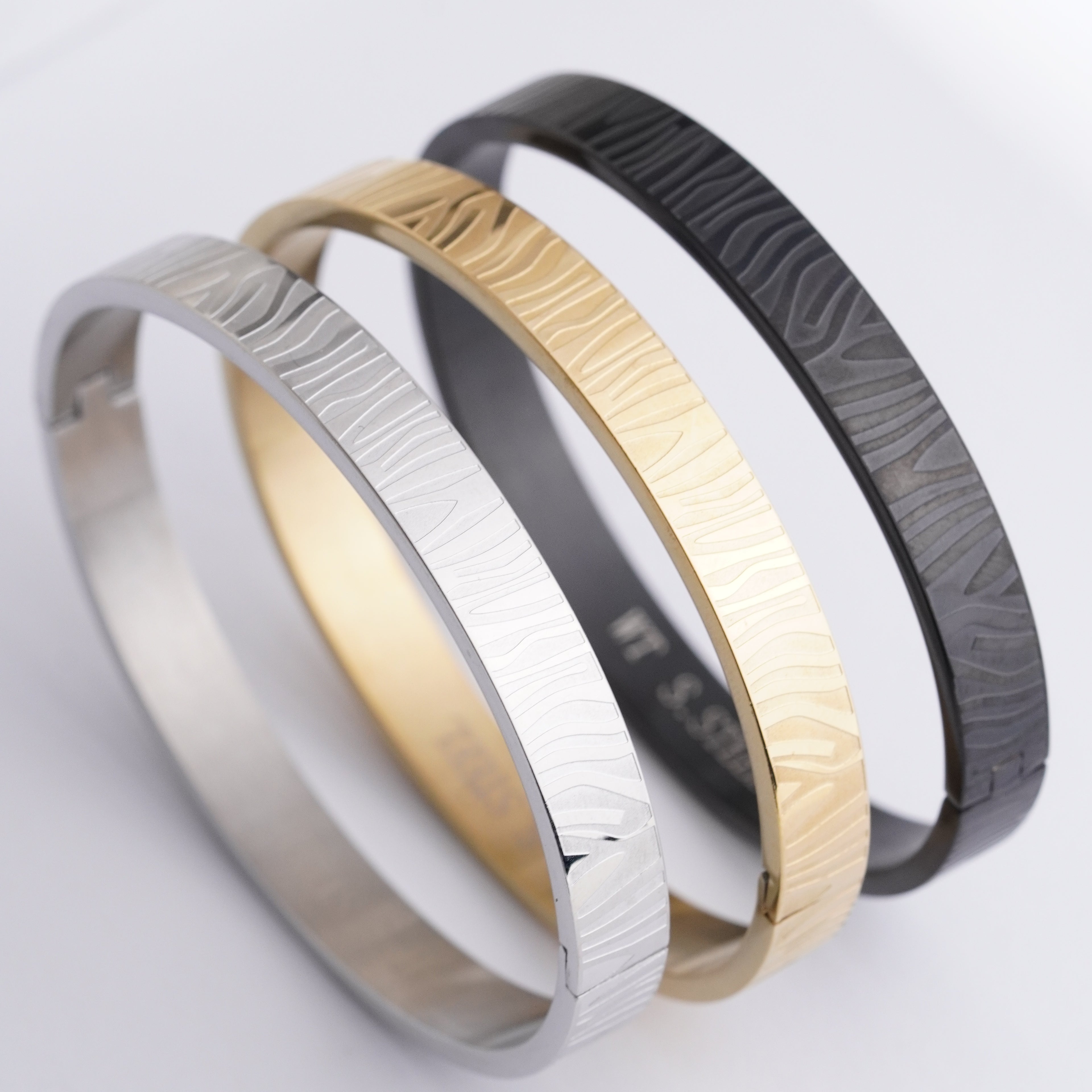 Aura Bark-Textured Stainless Steel Kada