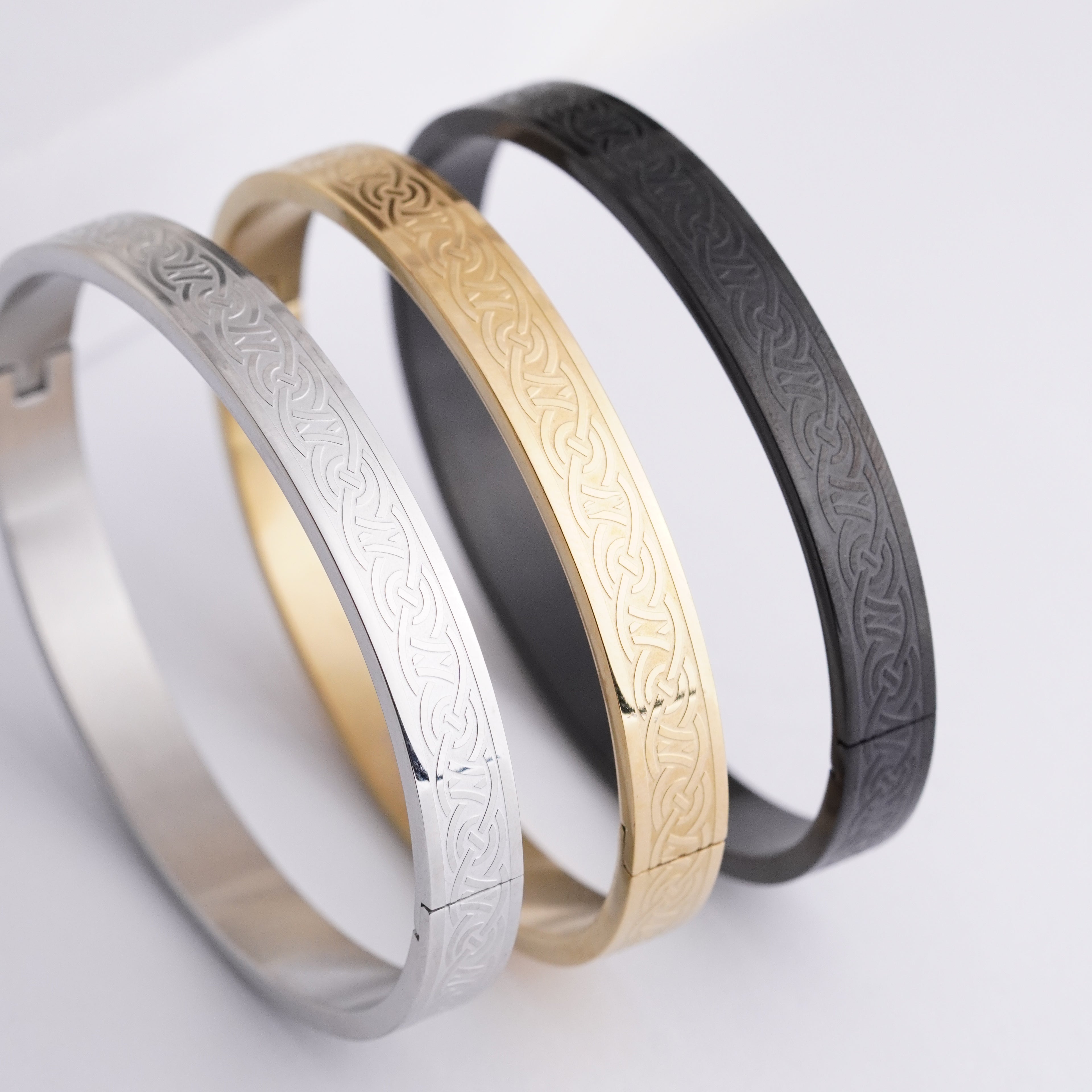 Celtic Eternity Knot Engraved Kada