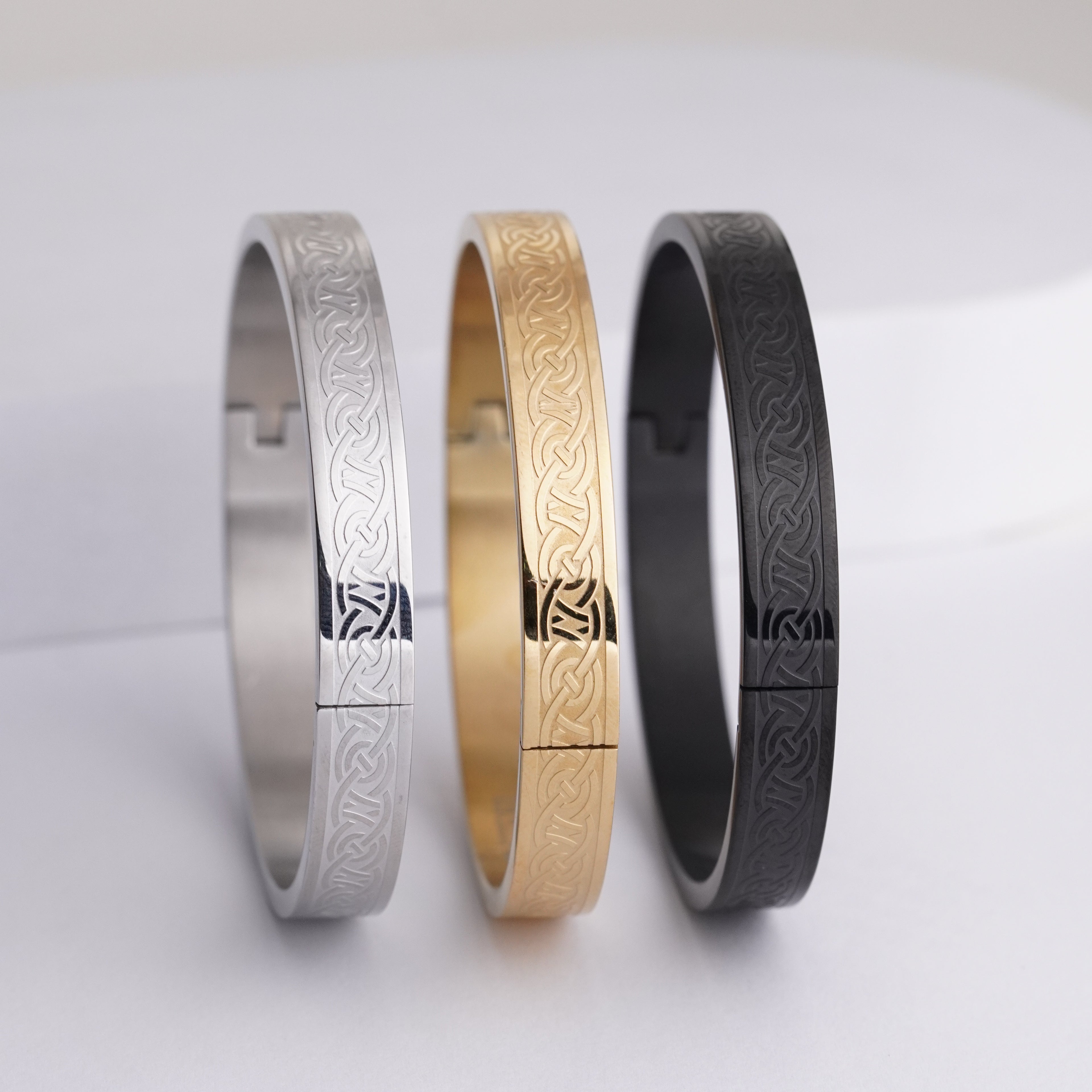 Celtic Eternity Knot Engraved Kada