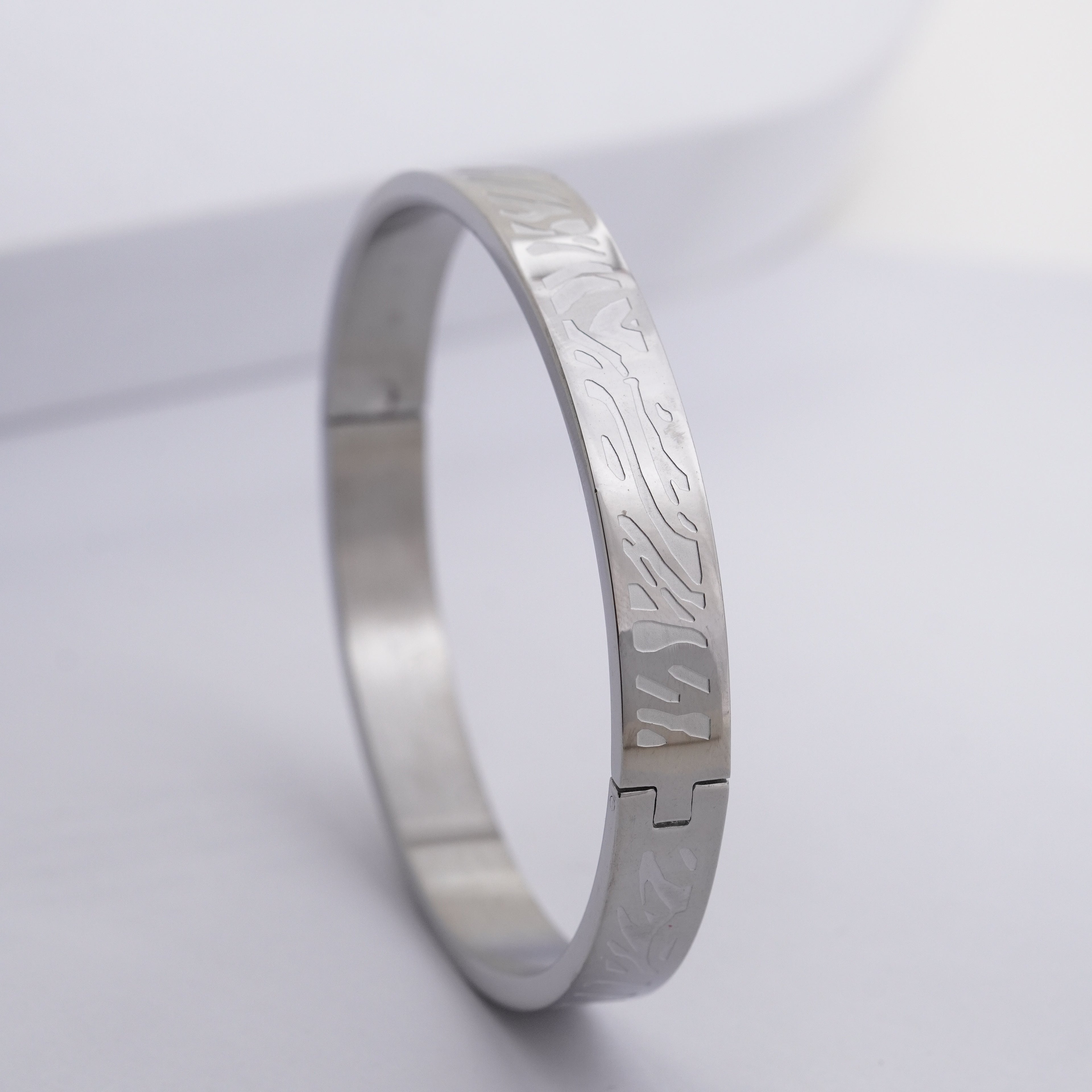 Aero Engraved Kada