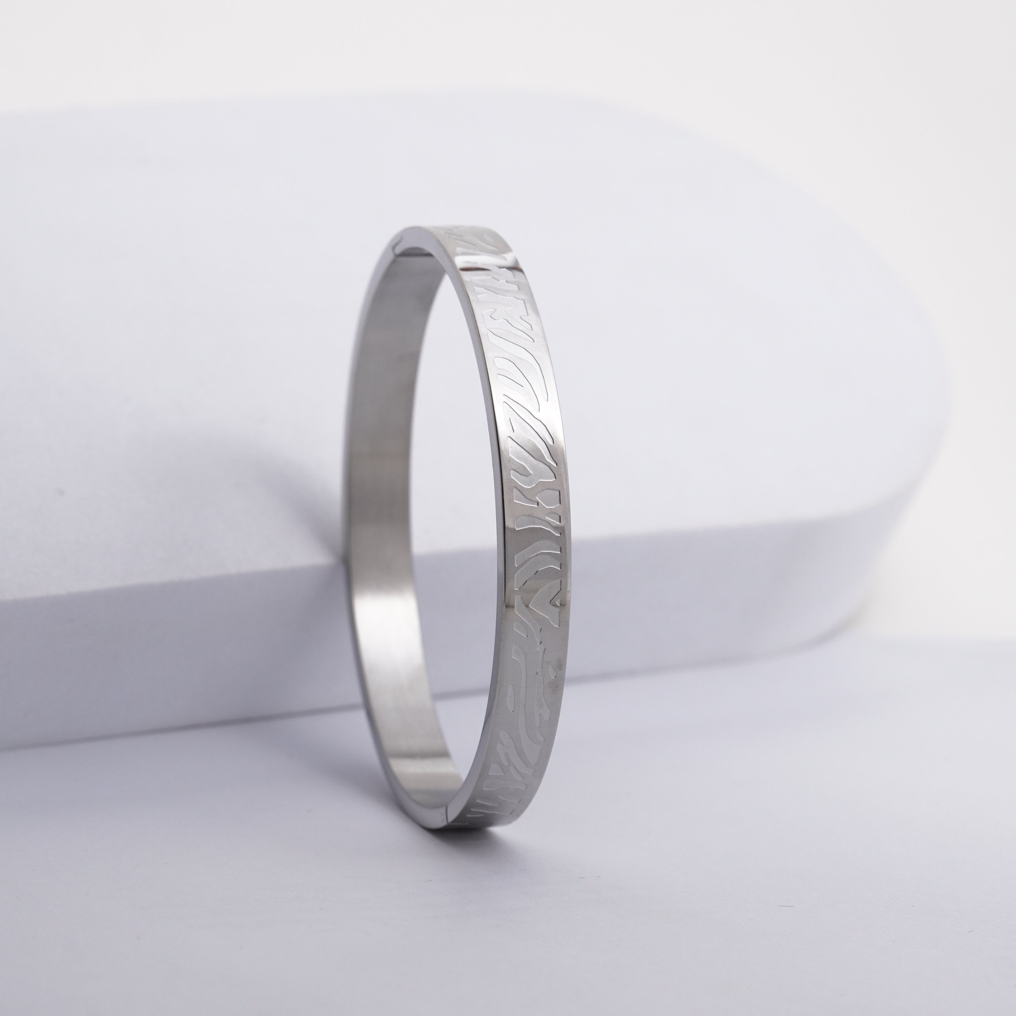 Aero Engraved Kada