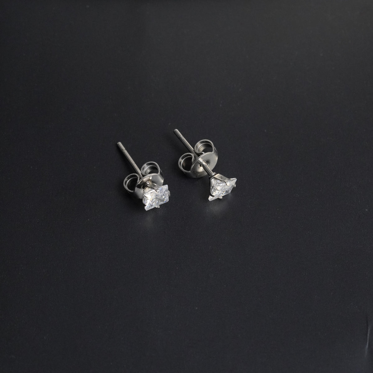 Dual Silhouette Zircon Set 2 Pair (4mm)