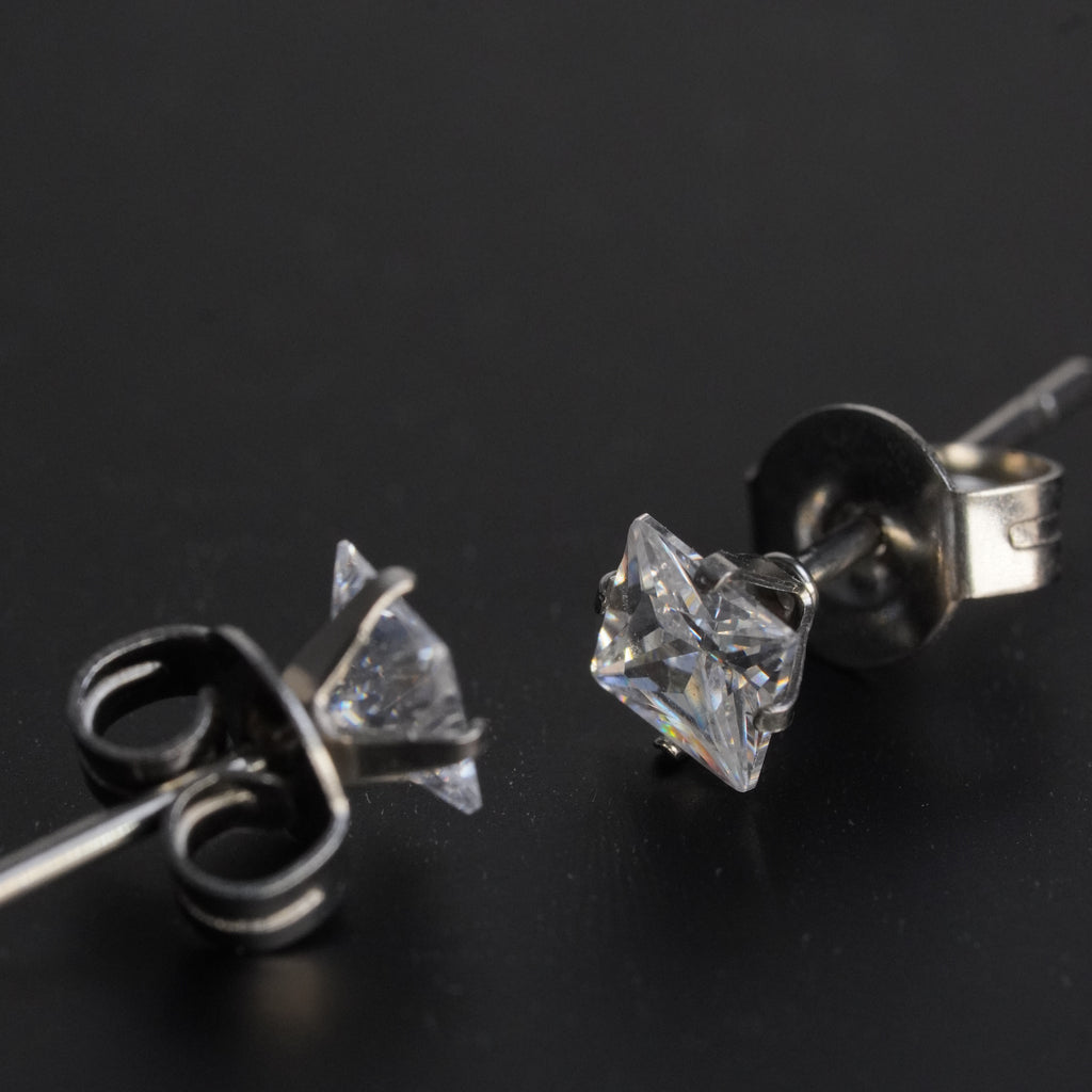 Dual Silhouette Zircon Set 2 Pair (4mm)