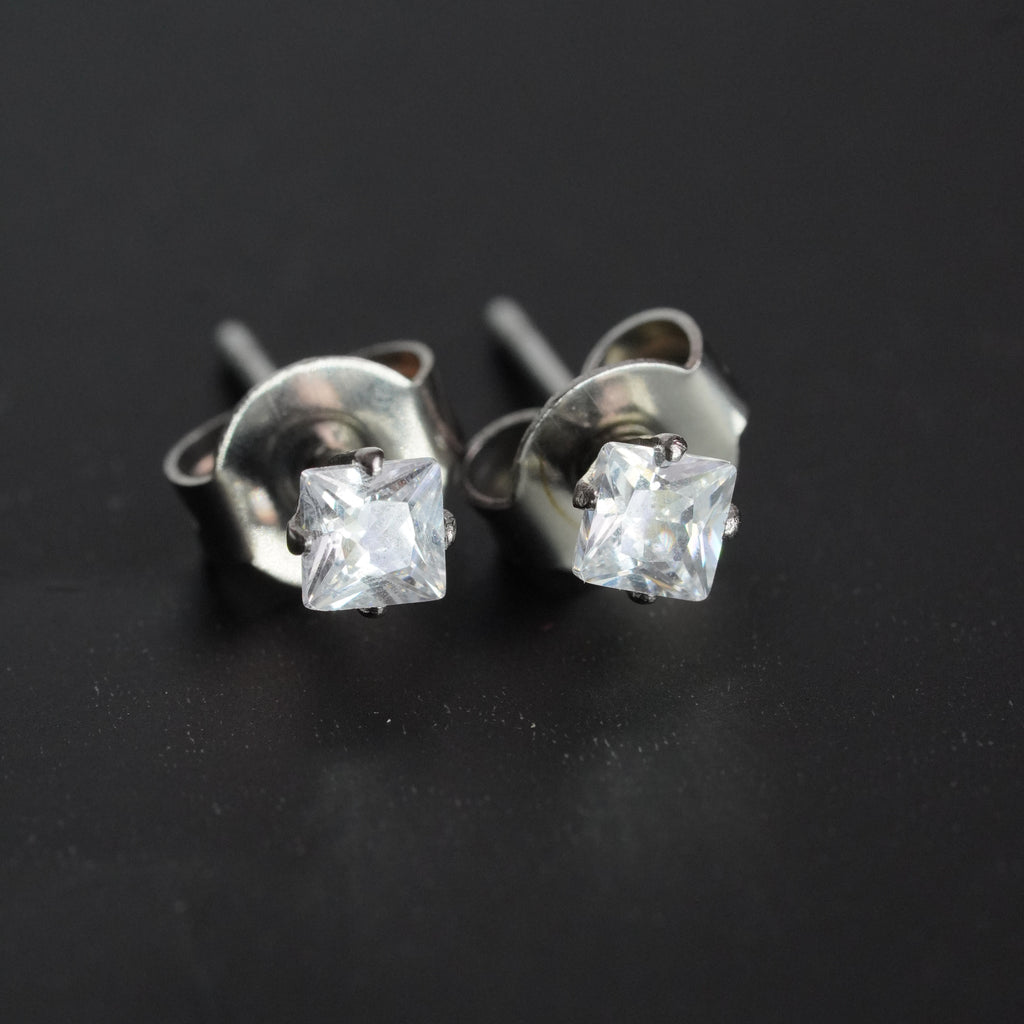 Dual Geo Stud Set (3mm Square & 5mm Triangle)