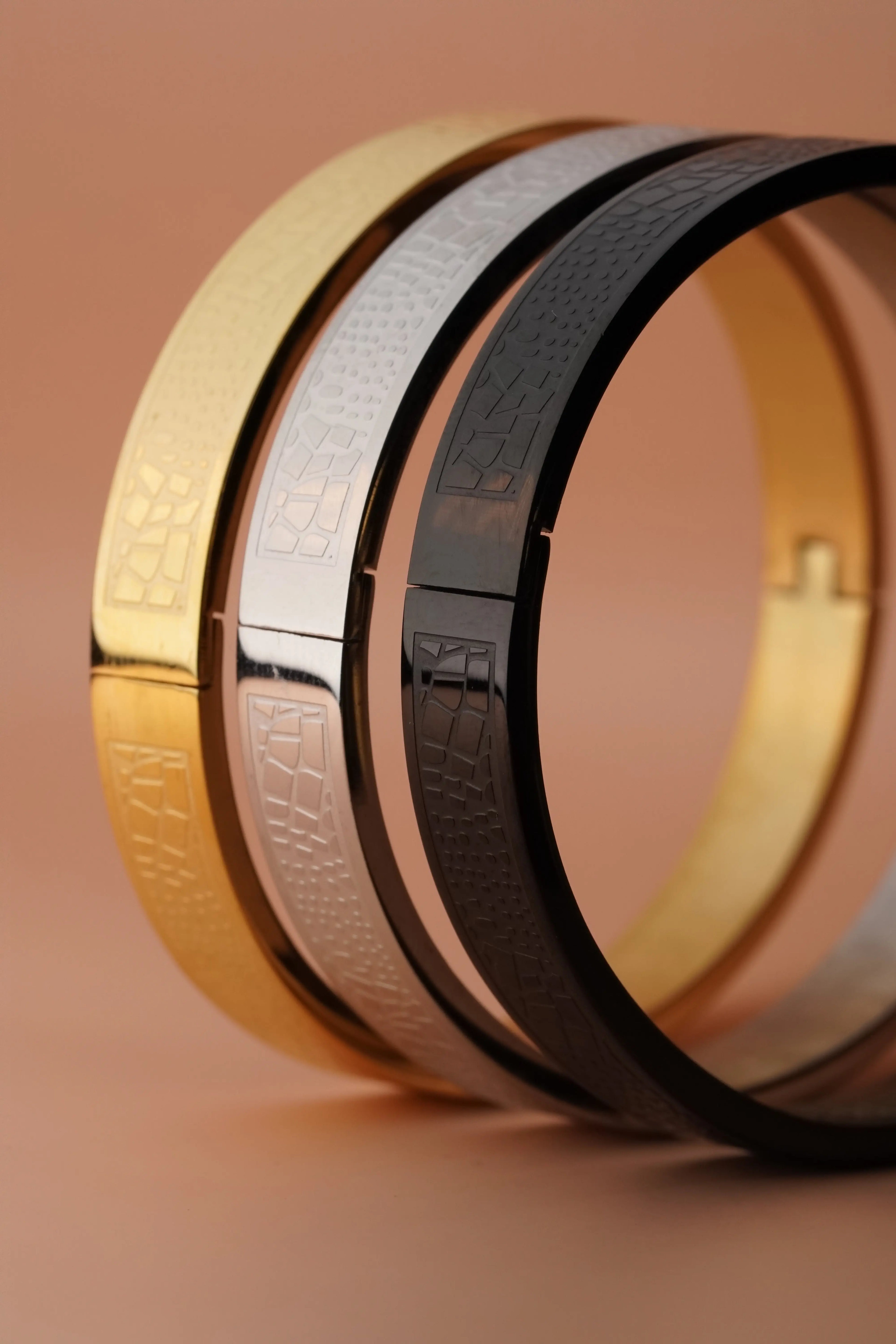 leather pattern kada | Stainless Steel bracelet for men's | Anti-Tarnish - worldjewel.in