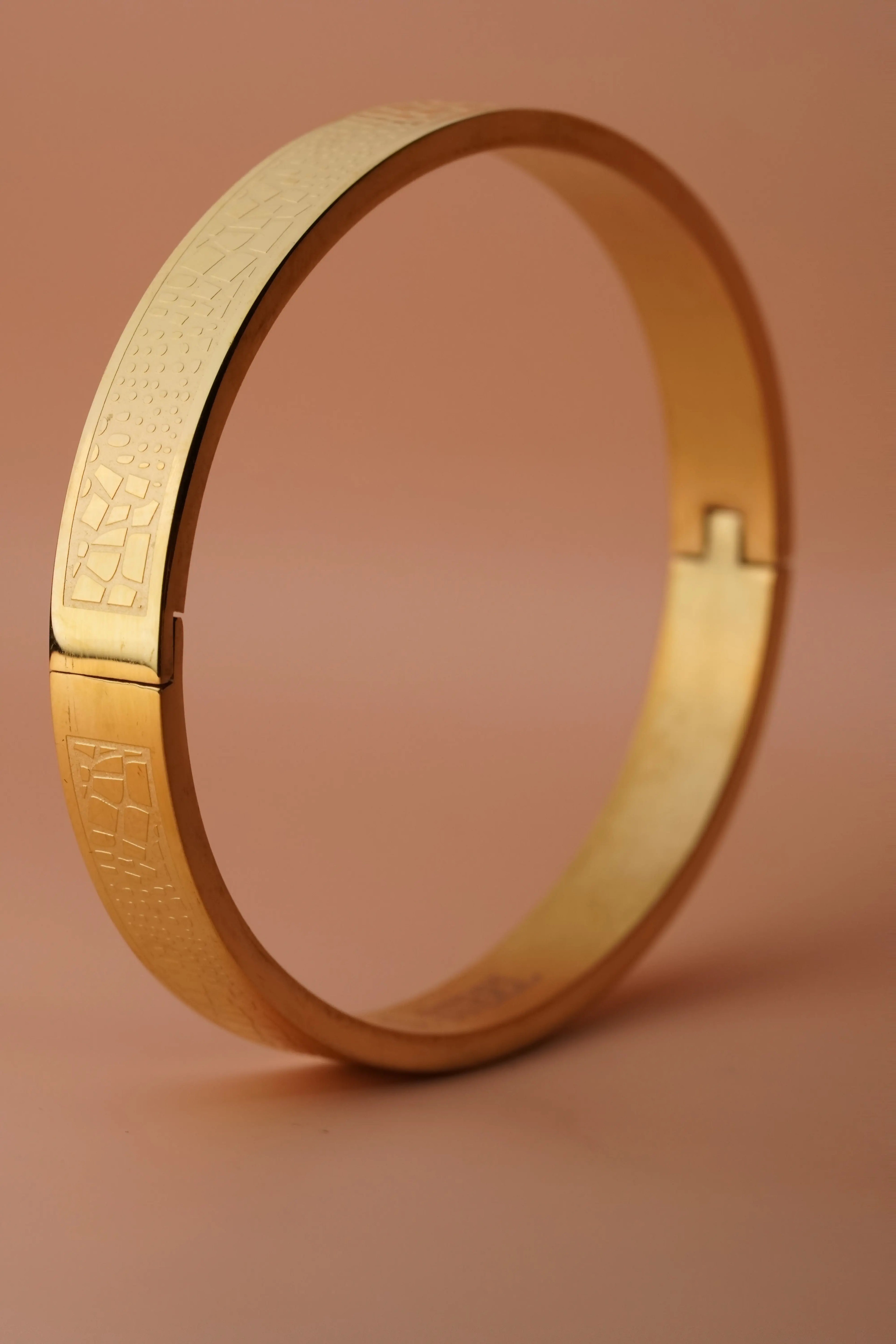 leather pattern kada | Stainless Steel bracelet for men's | Anti-Tarnish - worldjewel.in