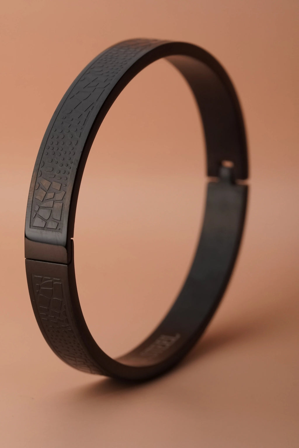 leather pattern kada | Stainless Steel bracelet for men's | Anti-Tarnish - worldjewel.in