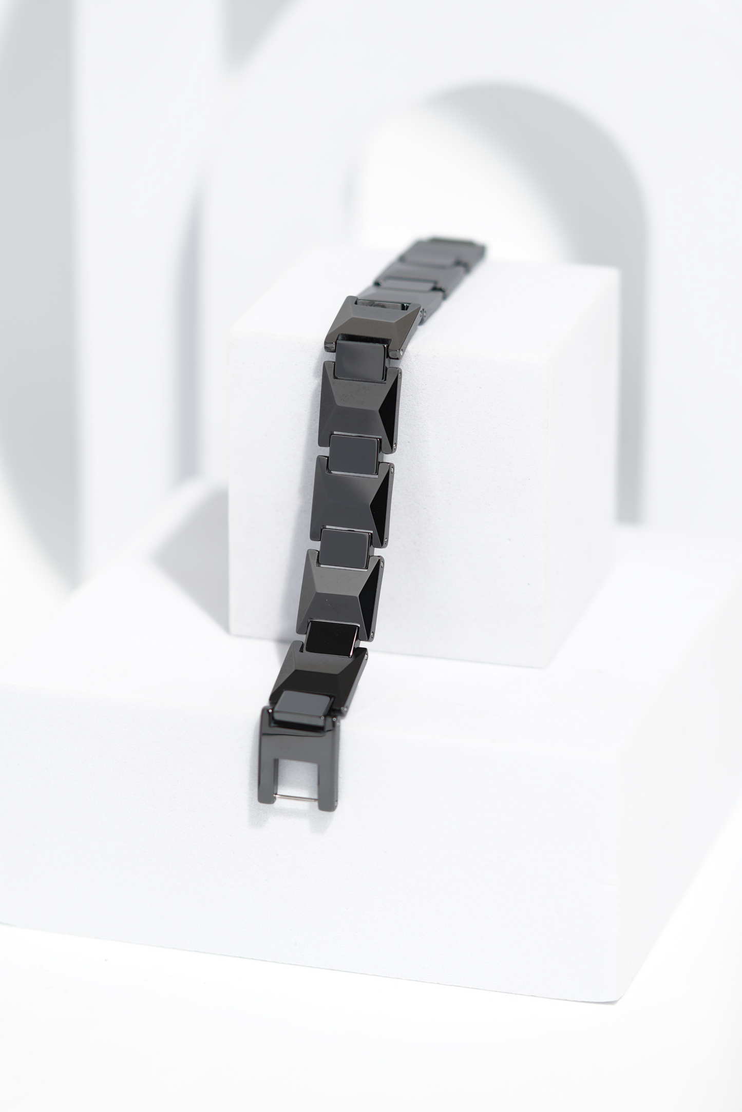 Mino - Ceramic bracelet for men. worldjewel.in men's bracelets