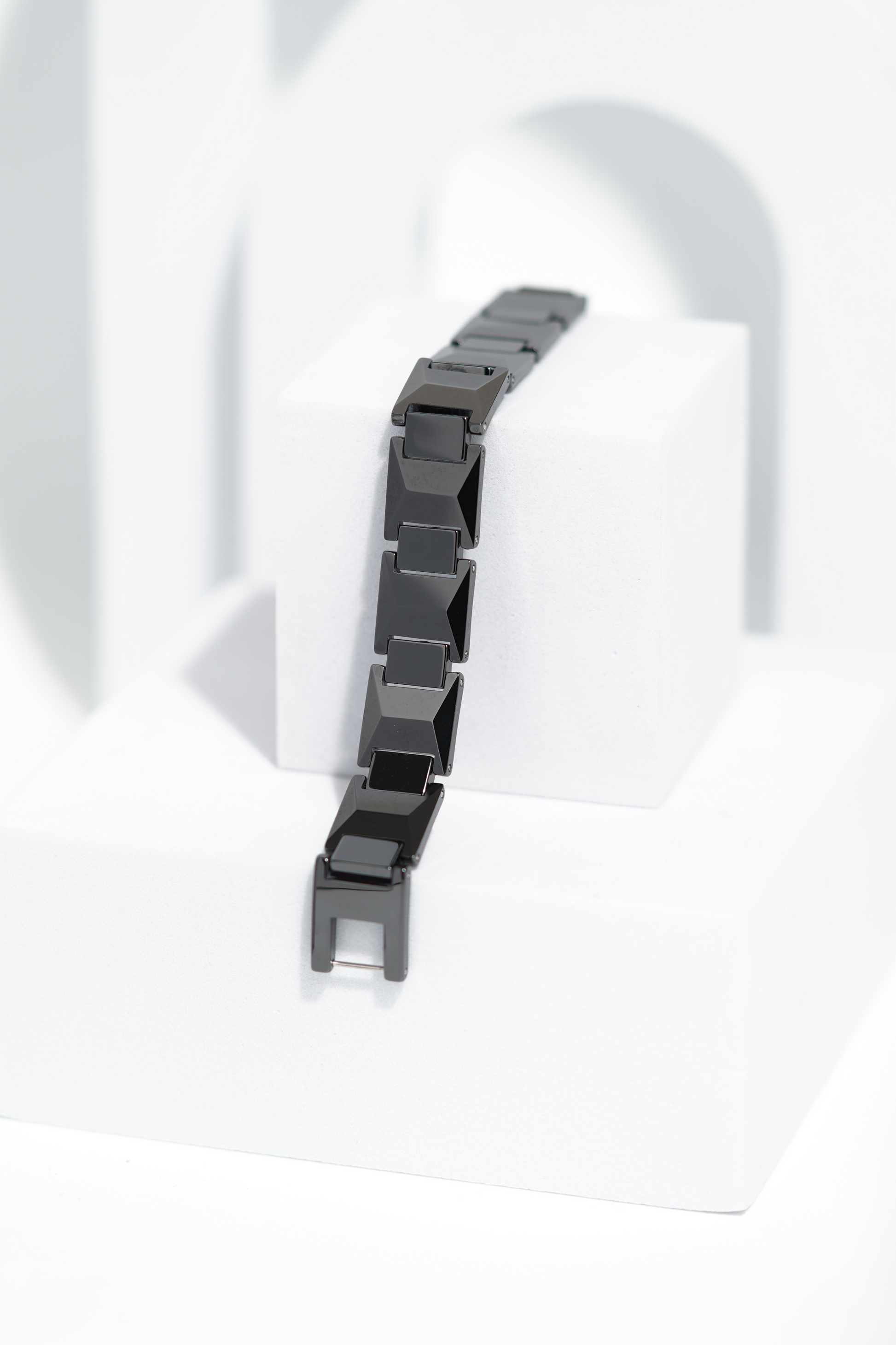 Mino - Ceramic bracelet for men. worldjewel.in men's bracelets