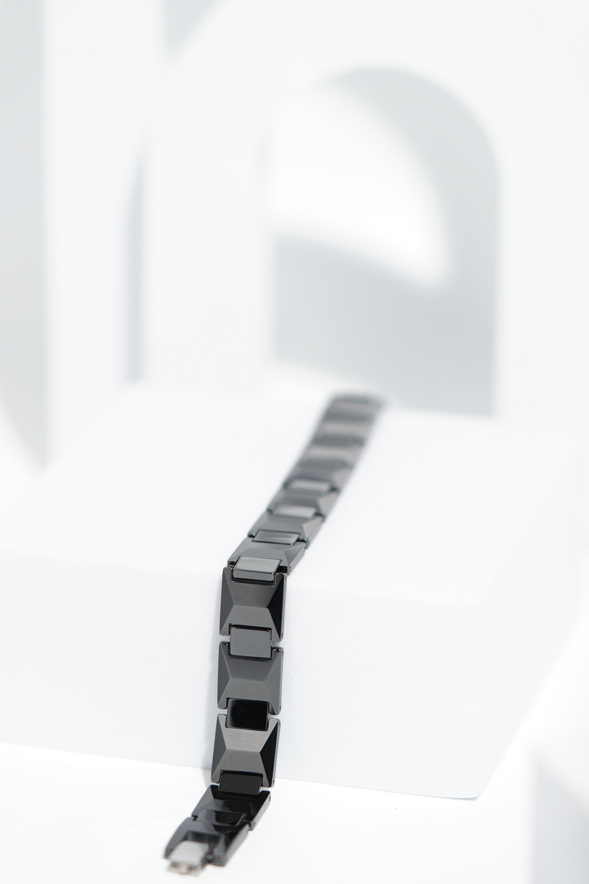 Mino - Ceramic bracelet for men. worldjewel.in men's bracelets