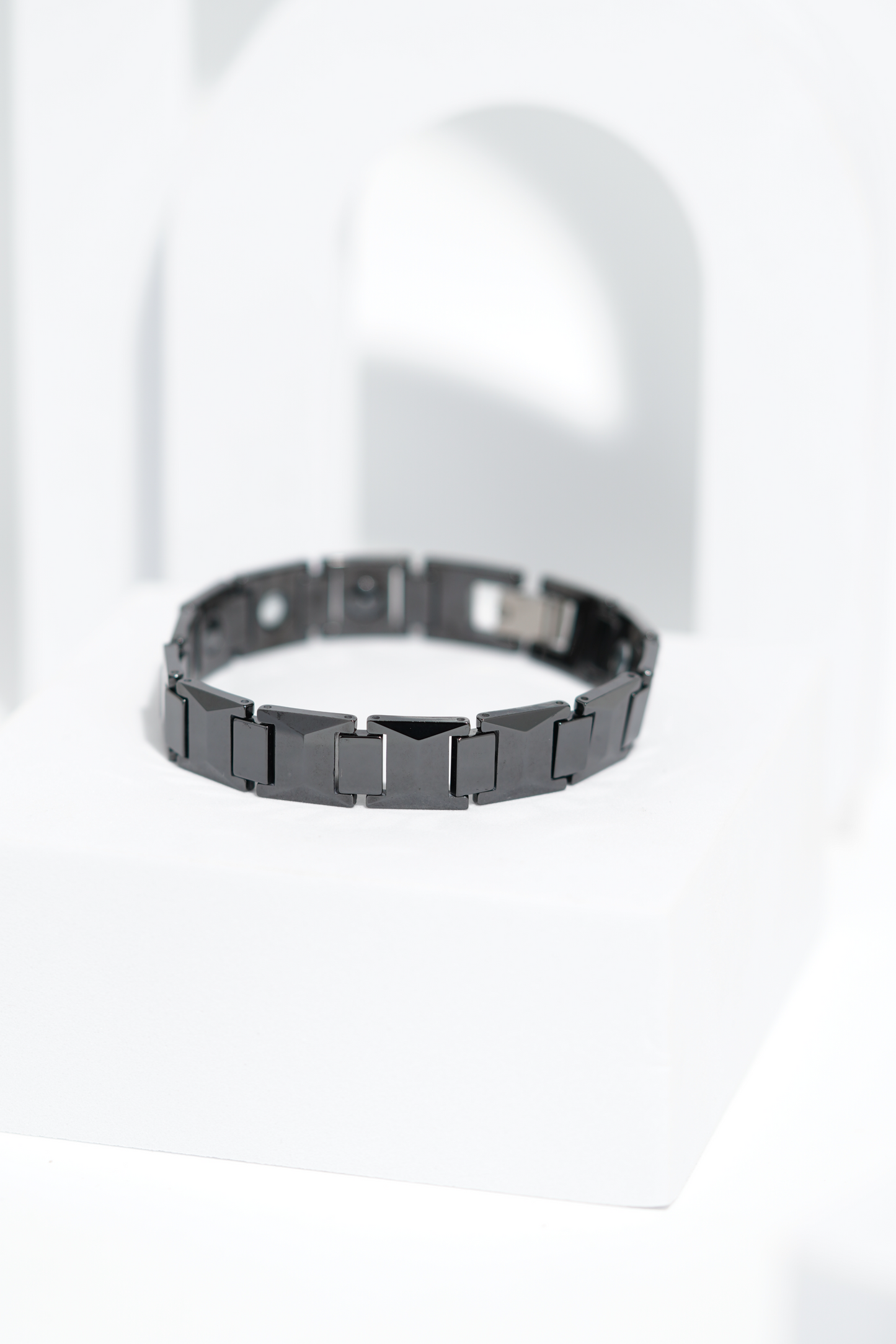 Mino - Ceramic bracelet for men. worldjewel.in men's bracelets