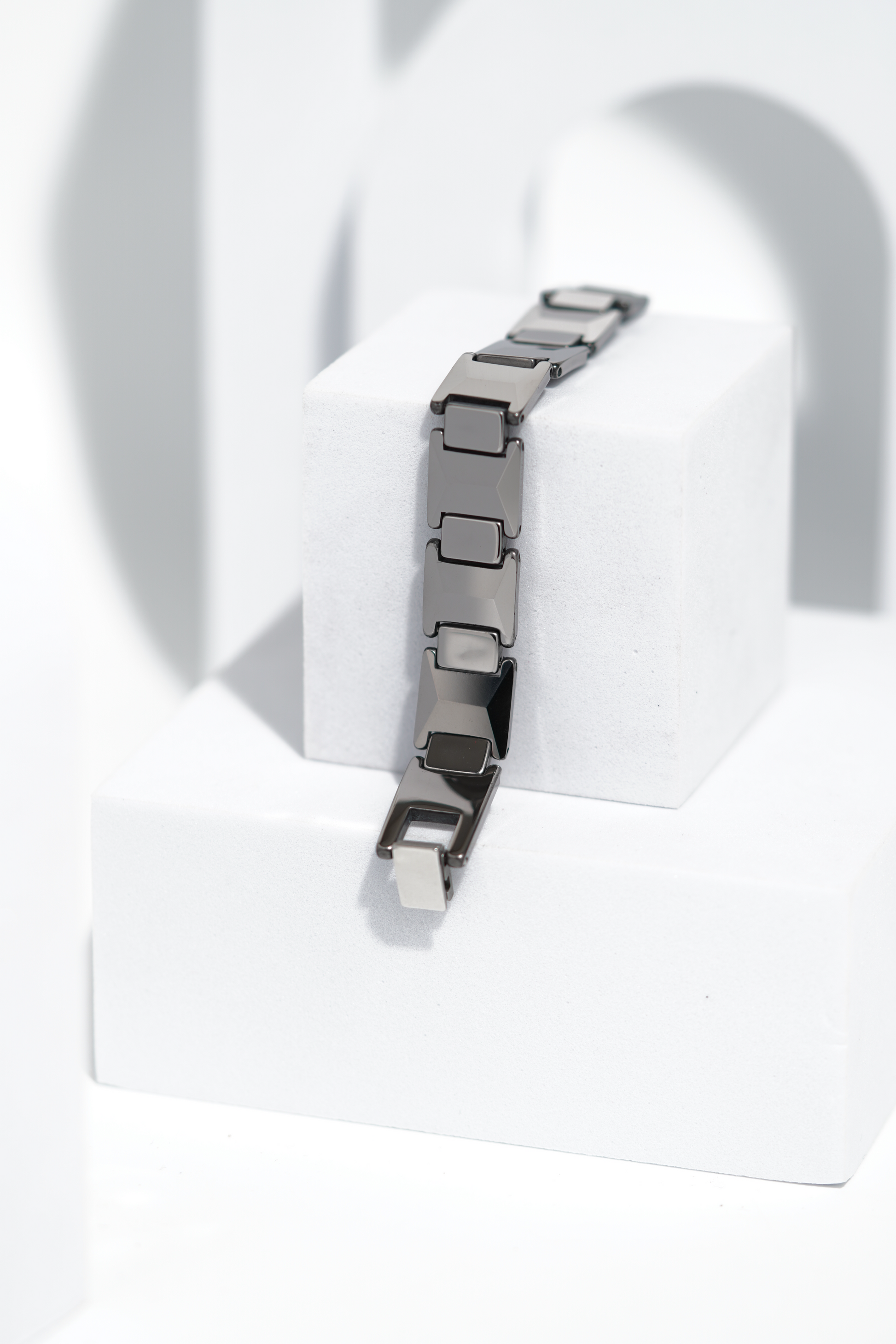 Linea - Ceramic bracelet for men. worldjewel.in men's bracelets