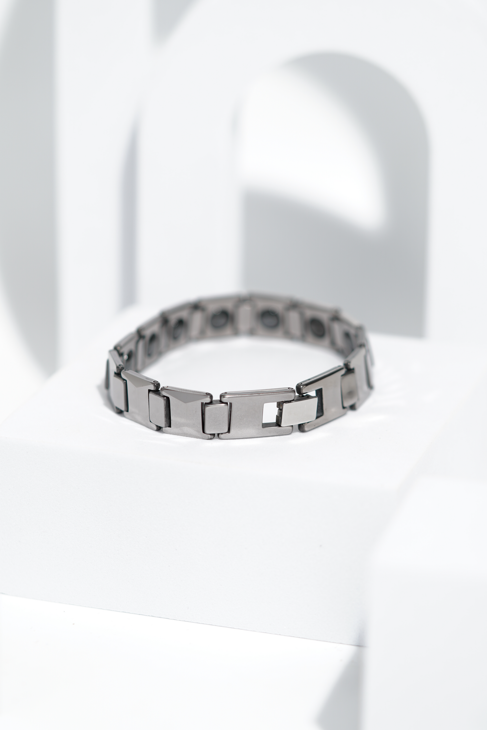 Linea - Ceramic bracelet for men. worldjewel.in men's bracelets