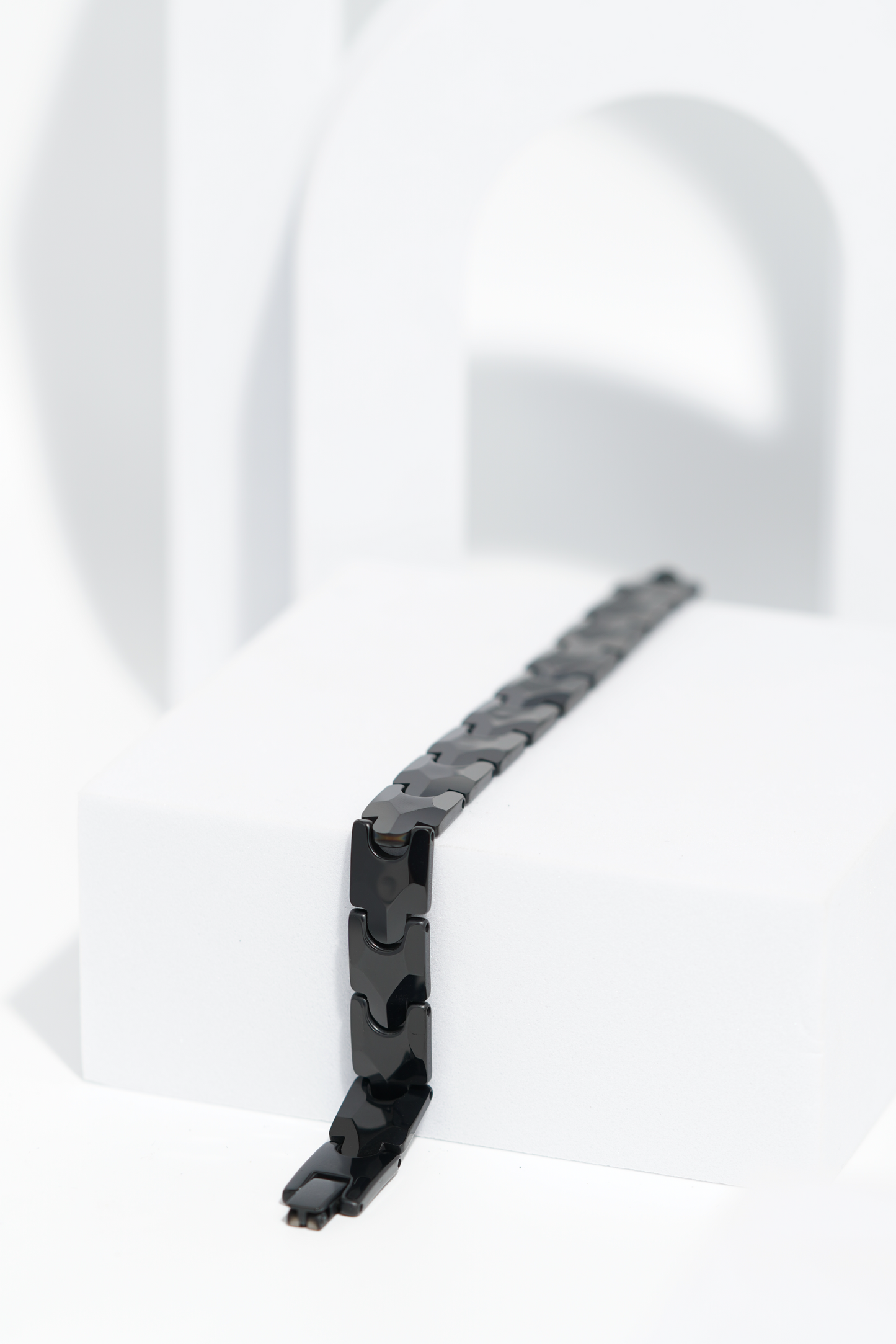 Nuvé - Ceramic bracelet for men. worldjewel.in men's bracelets