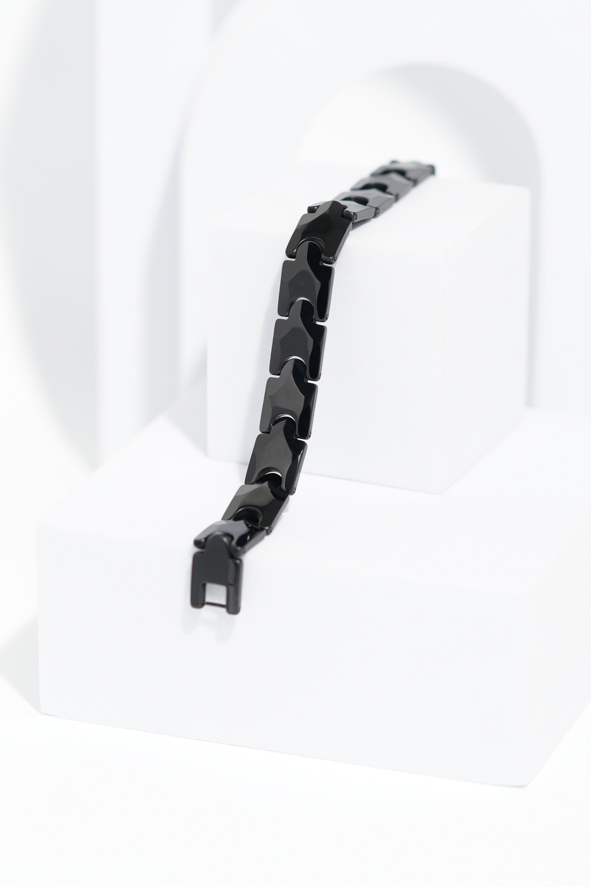 Nuvé - Ceramic bracelet for men. worldjewel.in men's bracelets