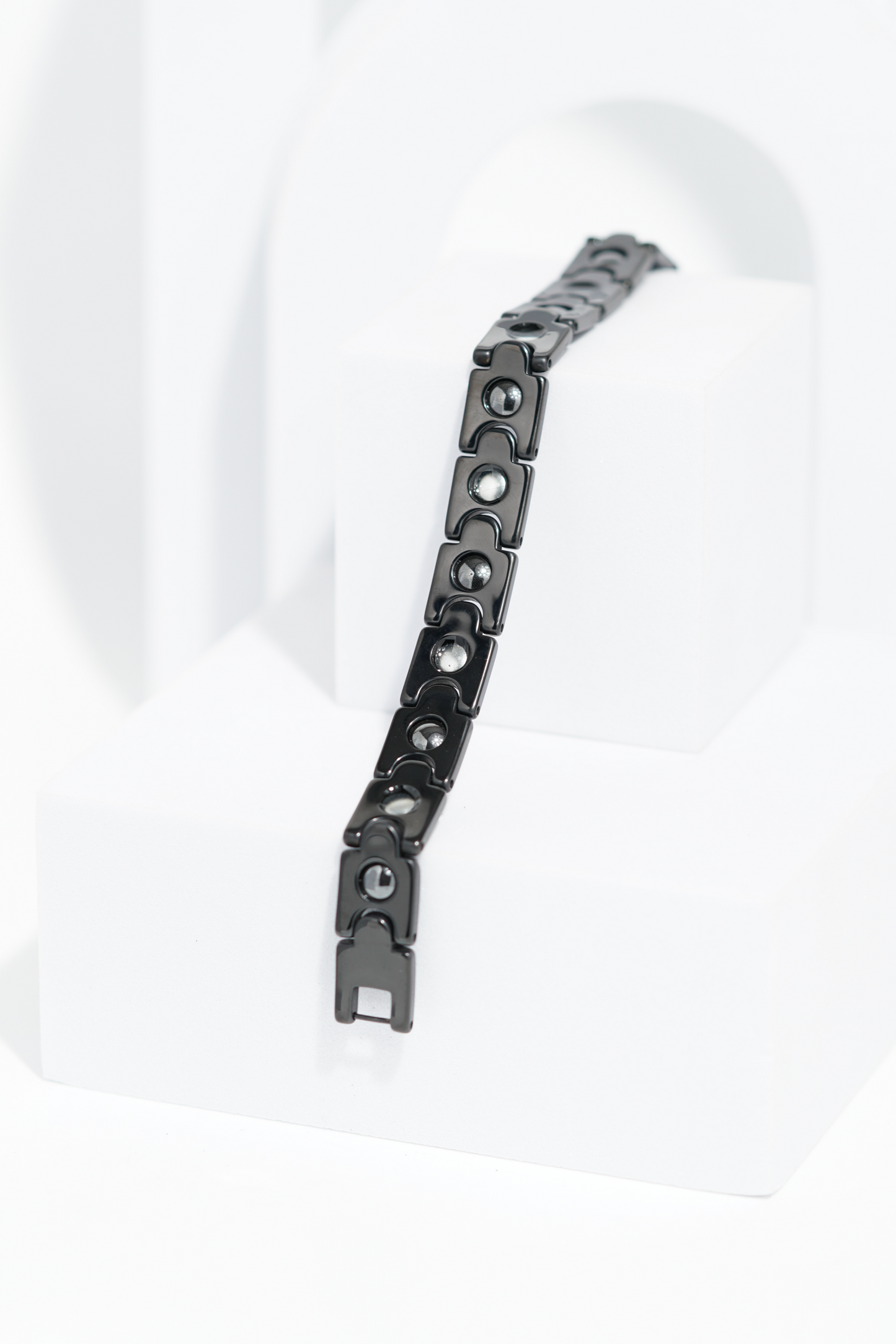 Nuvé - Ceramic bracelet for men. worldjewel.in men's bracelets