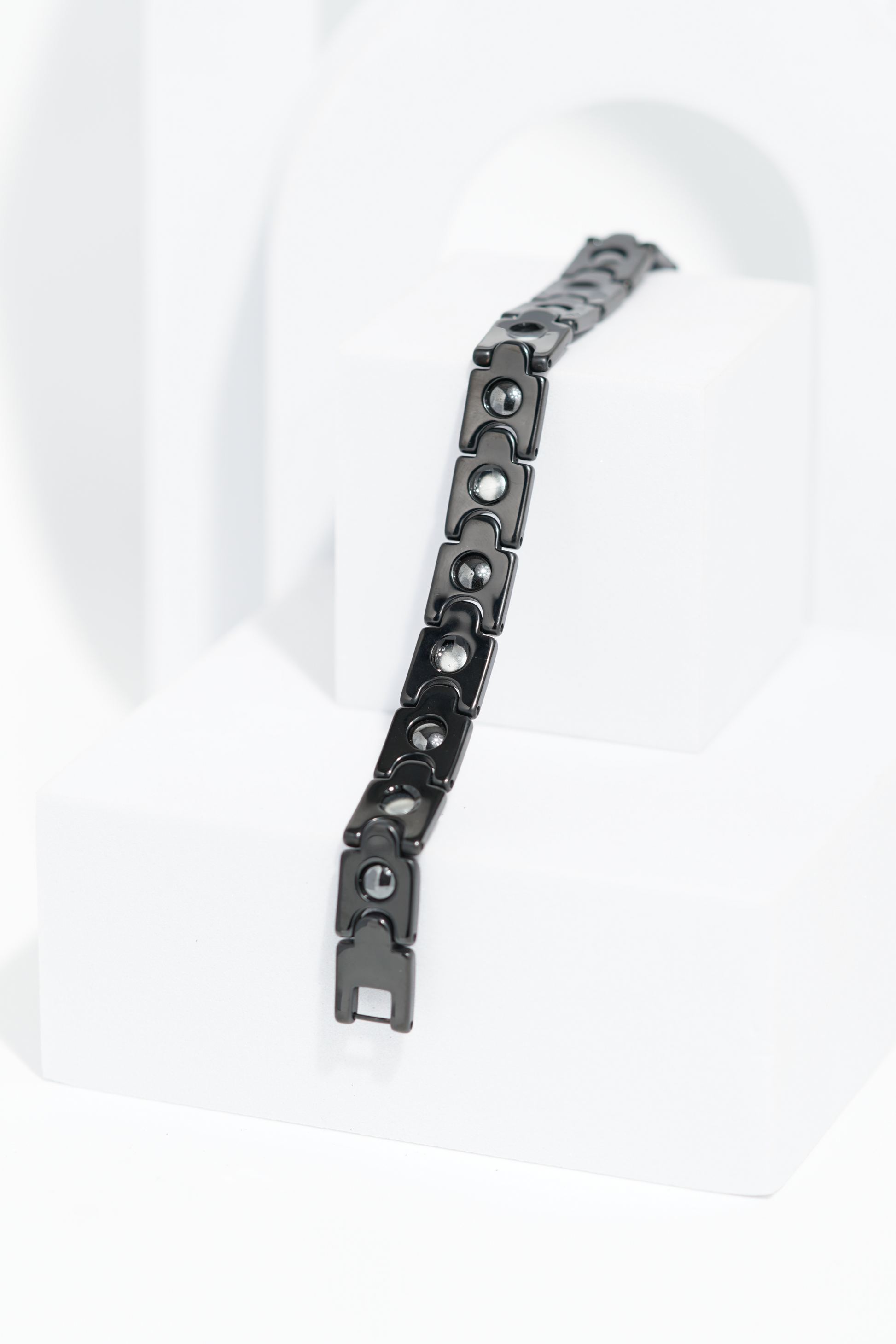 Nuvé - Ceramic bracelet for men. worldjewel.in men's bracelets