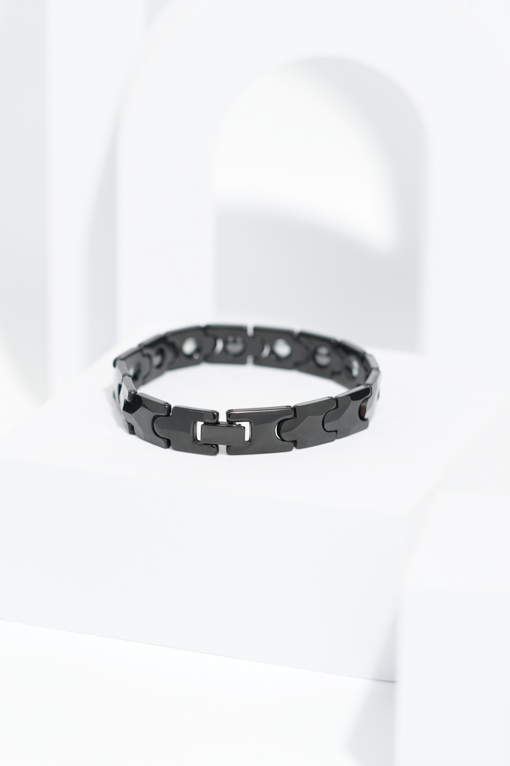 Nuvé - Ceramic bracelet for men. worldjewel.in men's bracelets
