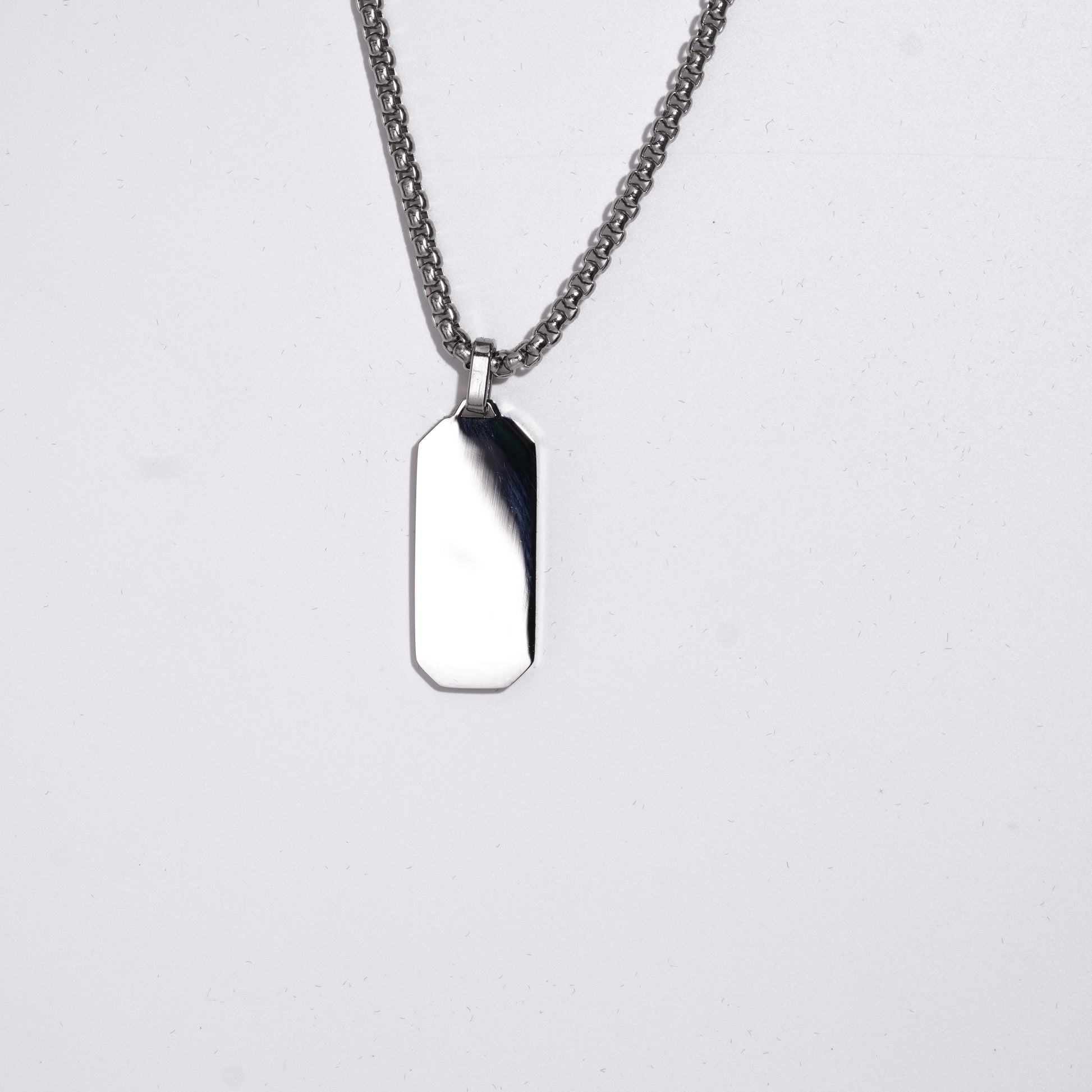 Round Rectangle Pendent With Ball Chain