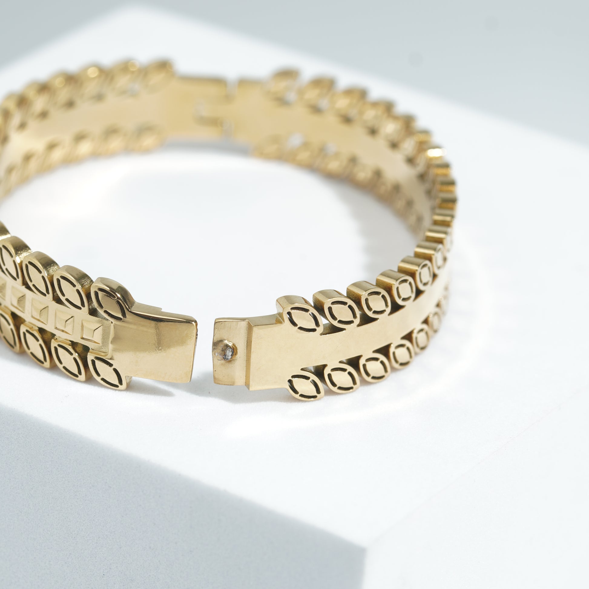 Bracelets For Women.