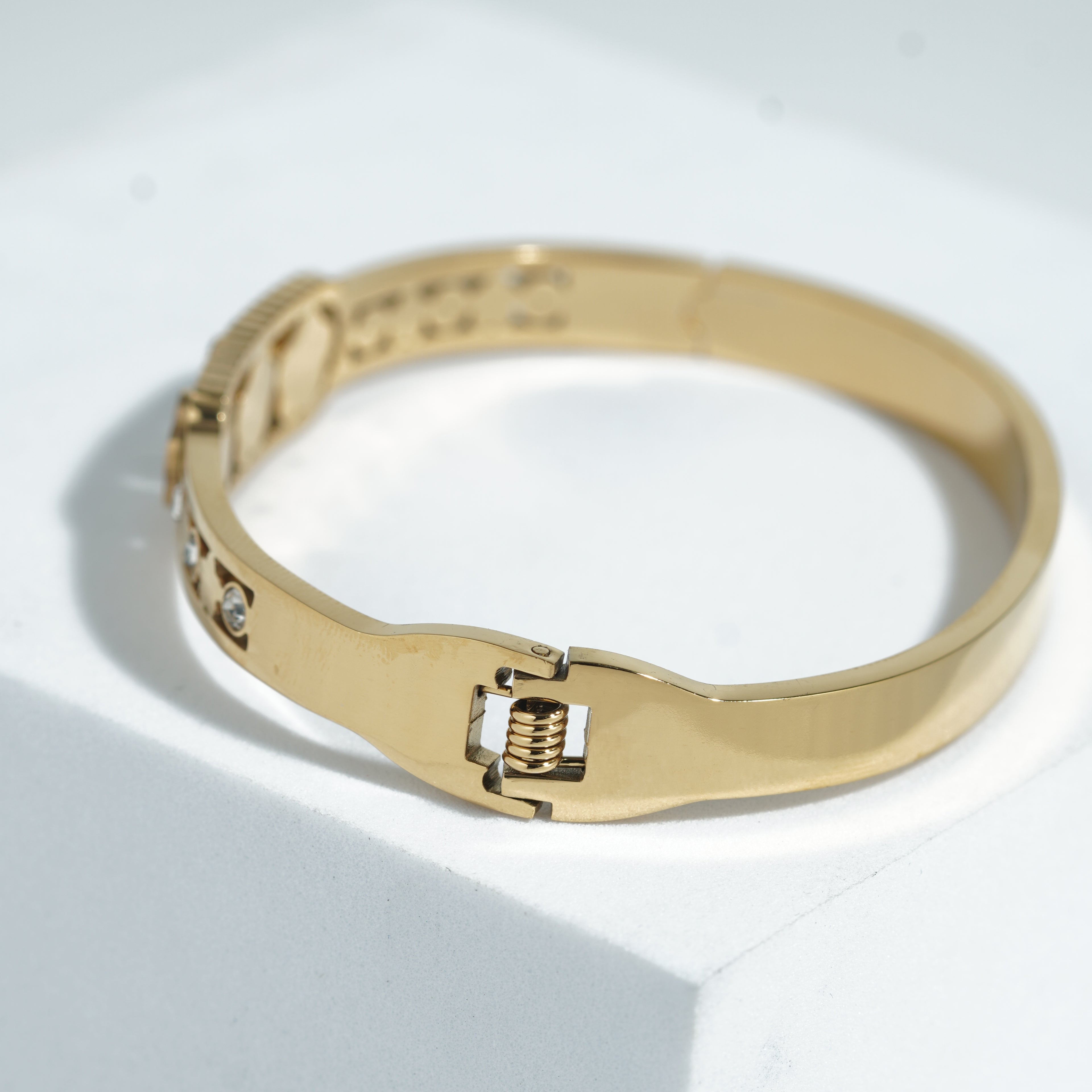Bracelets For Women.