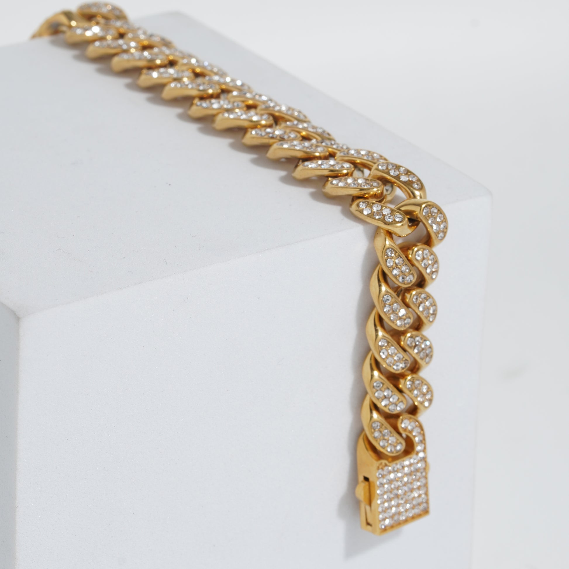 Cuban link chain Iced-out stainless steel bracelet for men.(zirconia diamond)