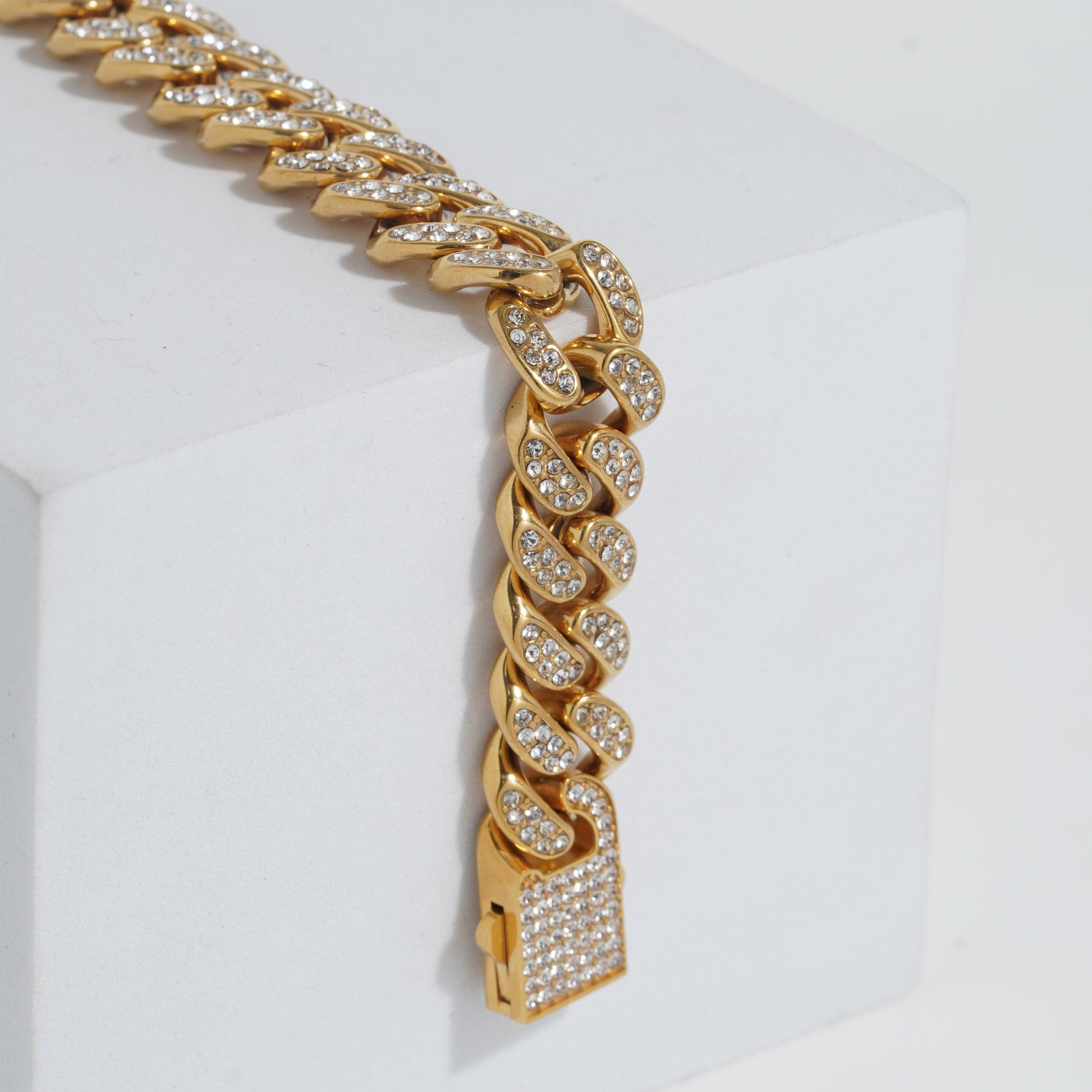 Cuban link chain Iced-out stainless steel bracelet for men.(zirconia diamond)