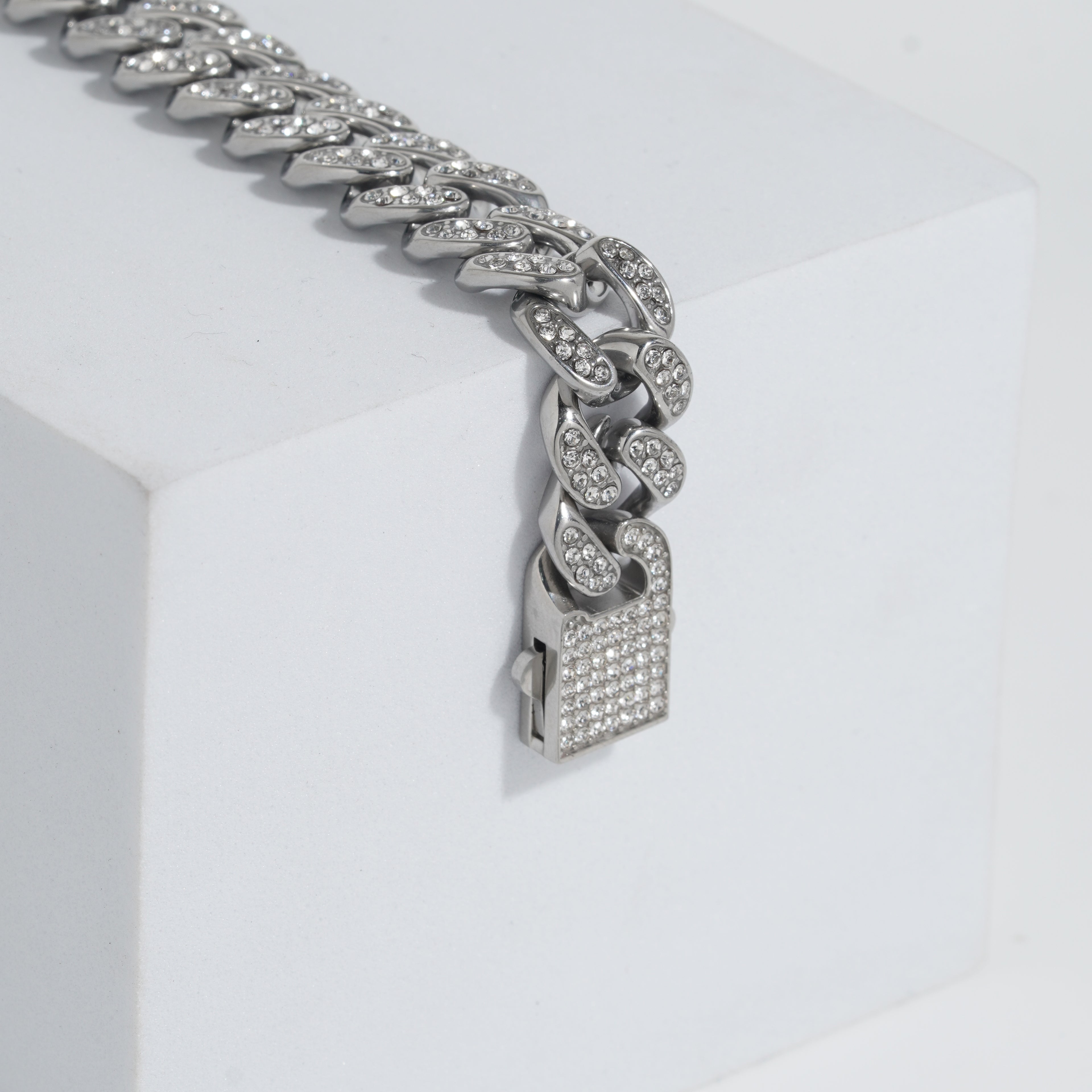 Silver Cuban chain Iced-out stainless steel bracelet for men.(zirconia diamond)