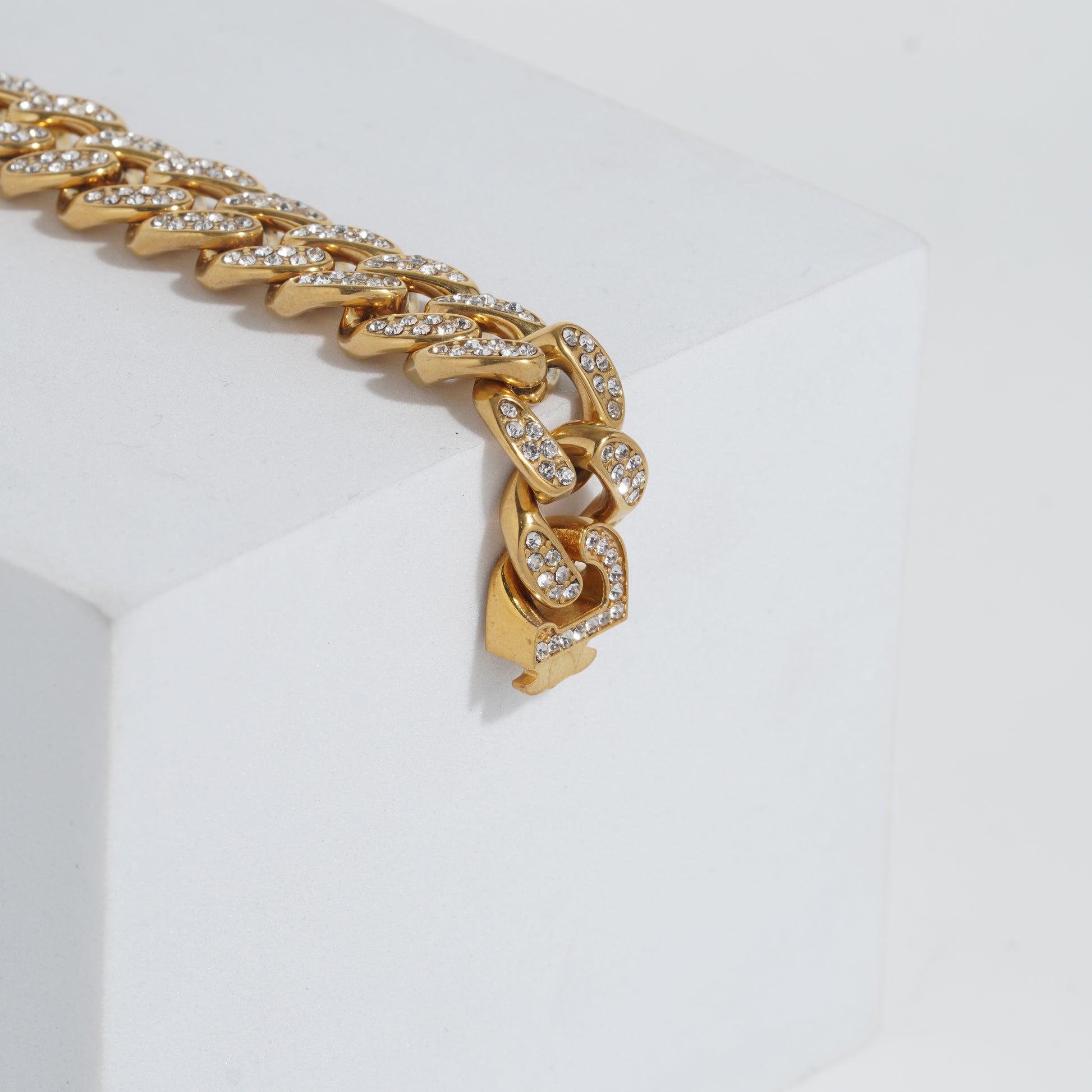 Cuban link chain Iced-out stainless steel bracelet for men.(zirconia diamond)