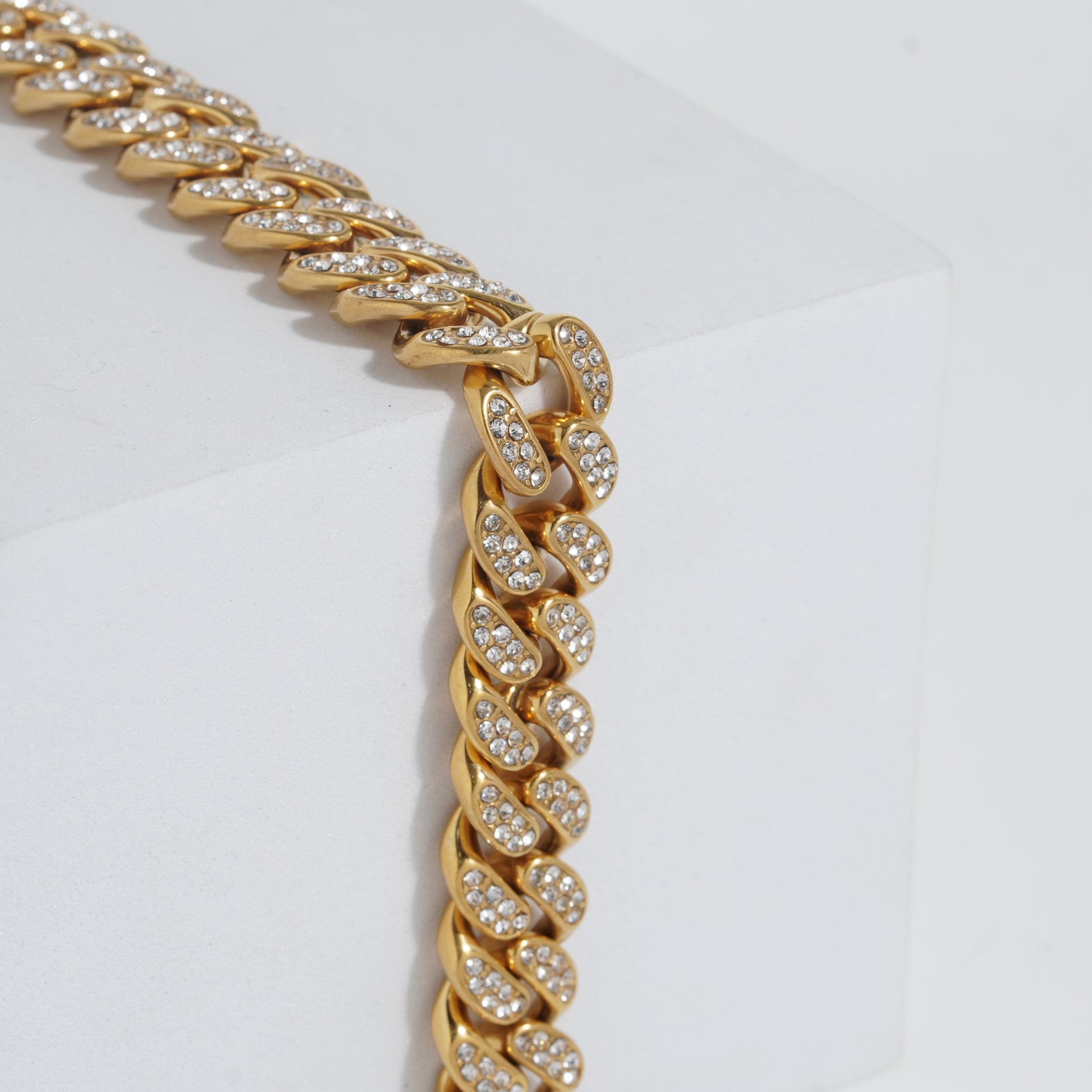 Cuban link chain Iced-out stainless steel bracelet for men.(zirconia diamond)