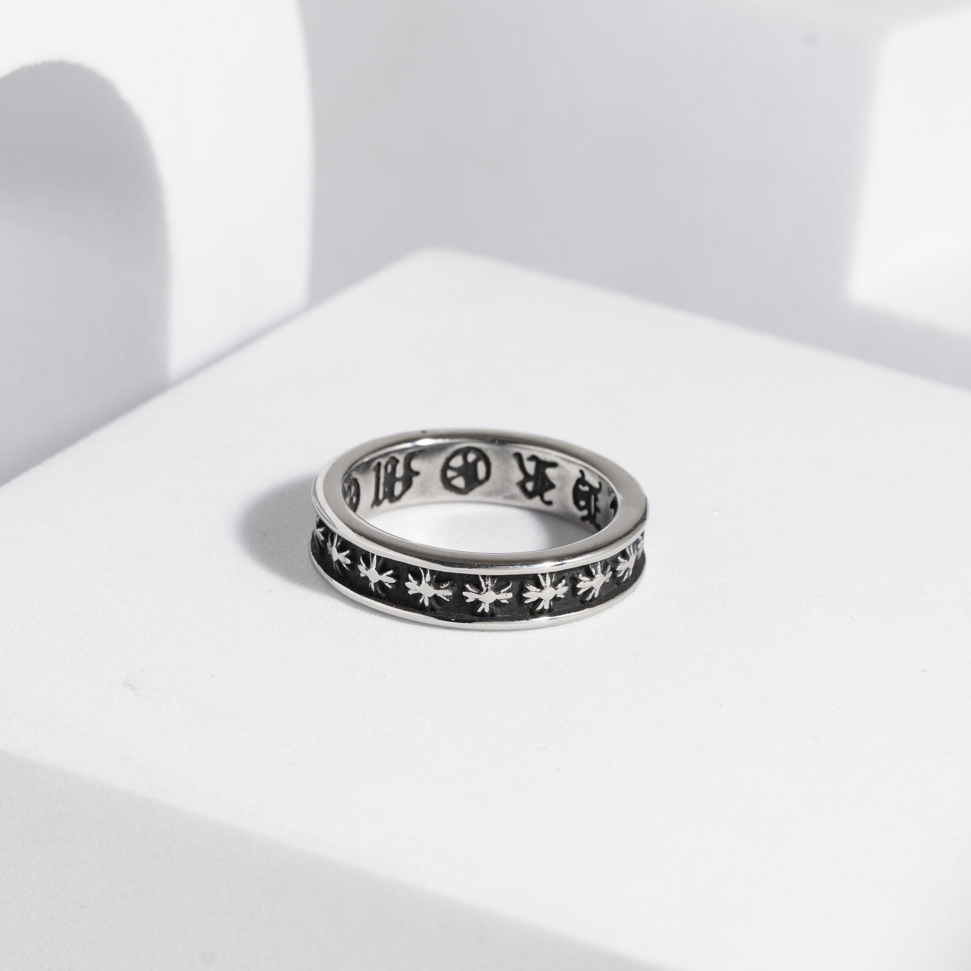 177 Oxidised Ring For Men