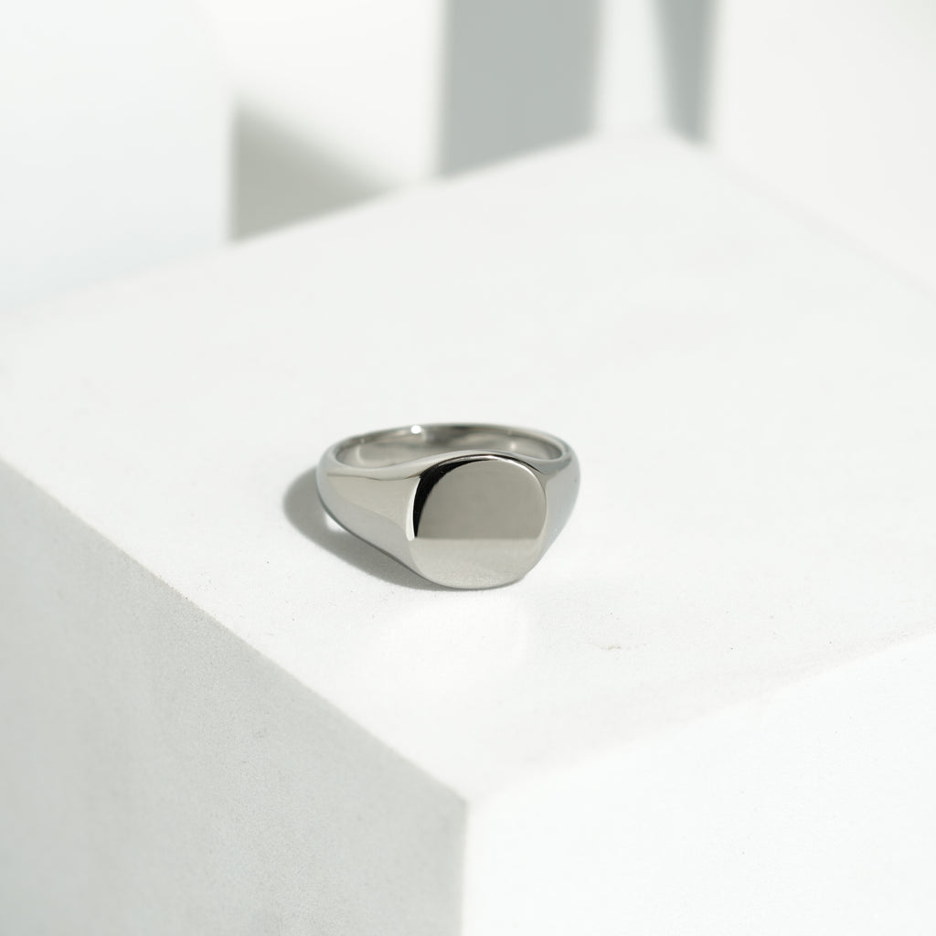 660 Polished Silver Signet Ring