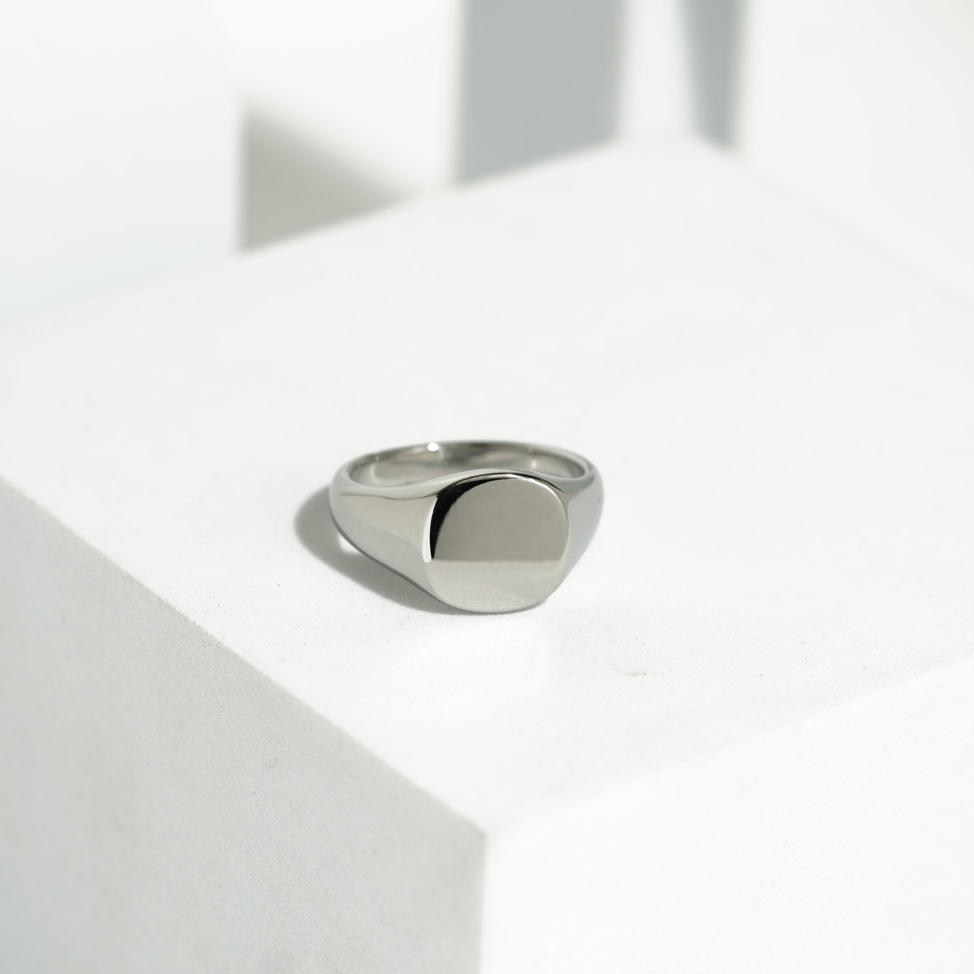 660 Polished Silver Signet Ring