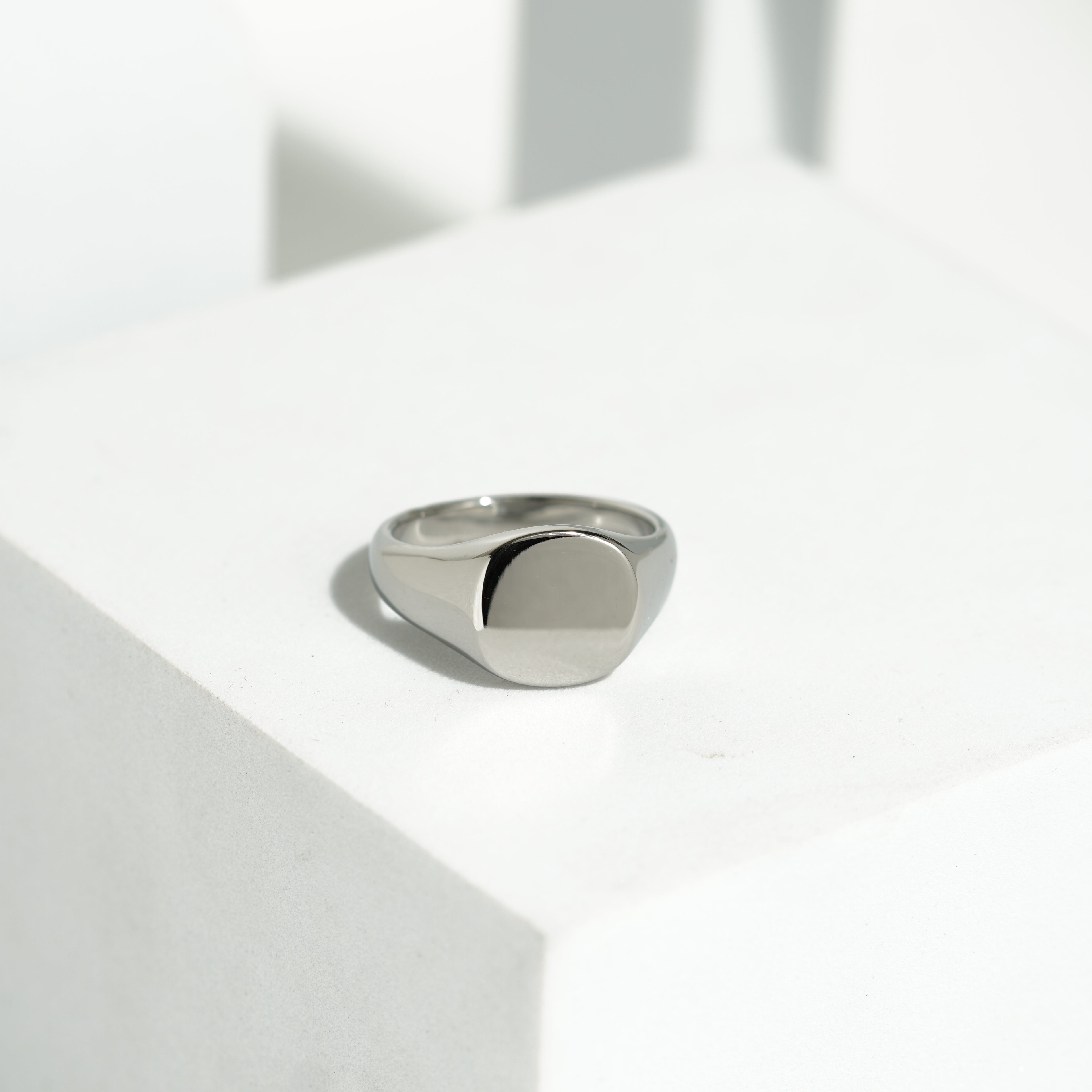 660 Polished Silver Signet Ring