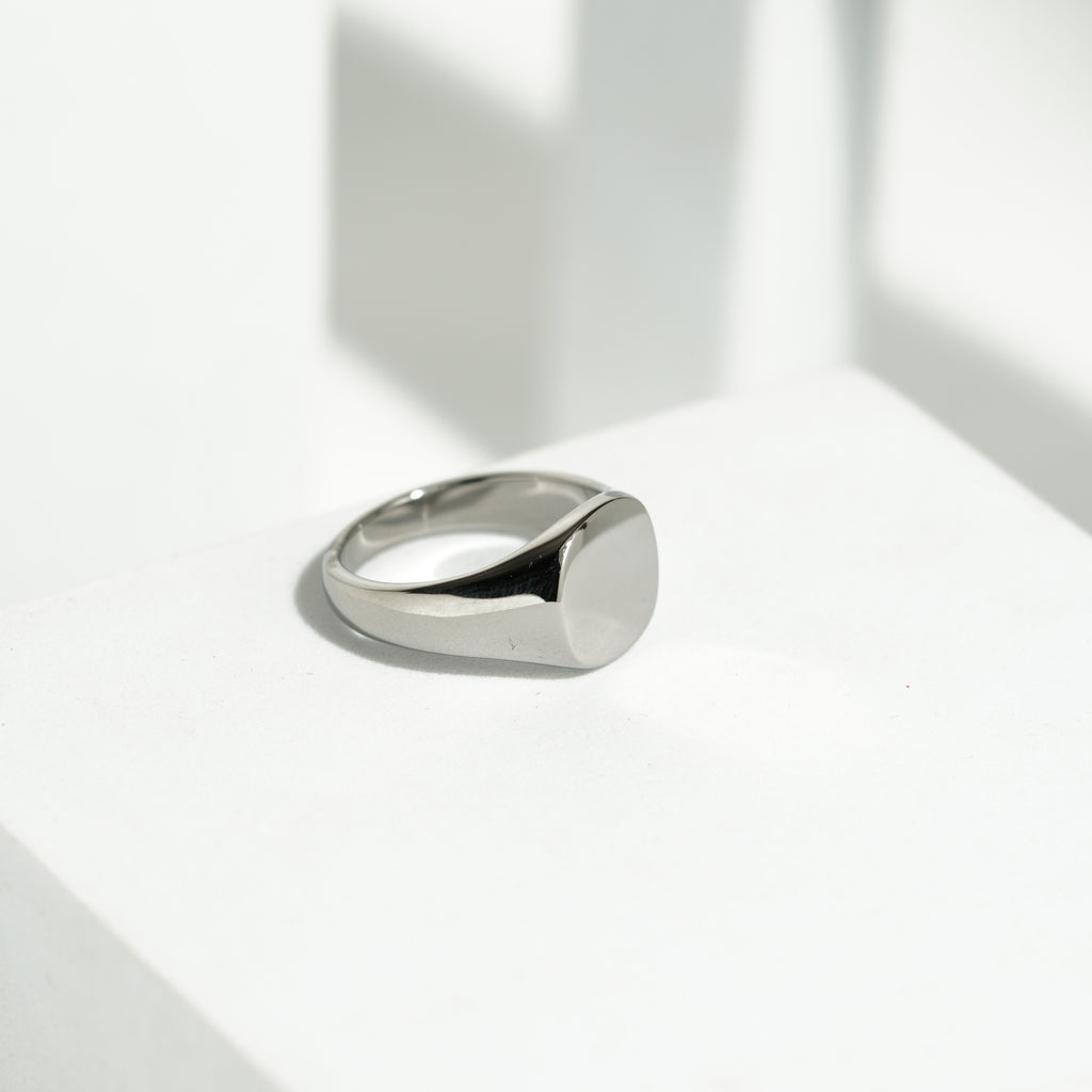 660 Polished Silver Signet Ring