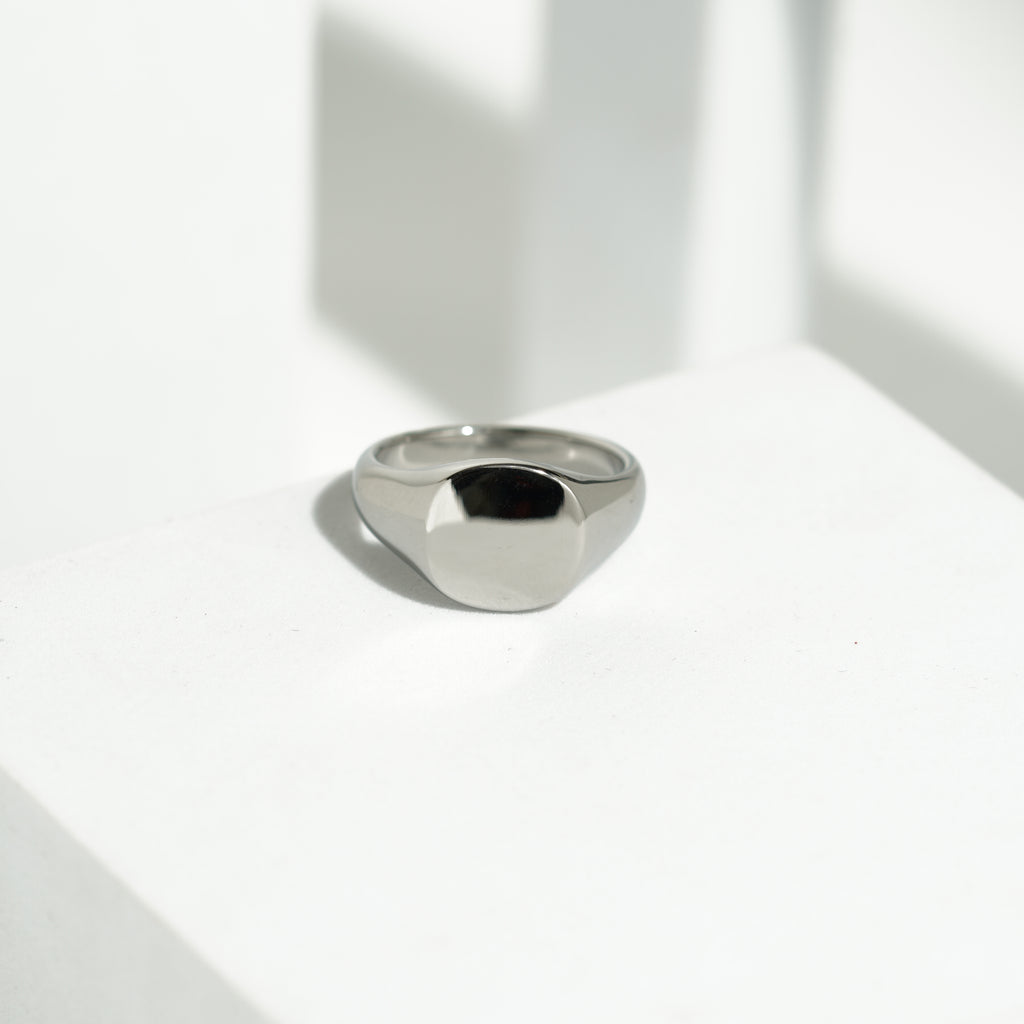 660 Polished Silver Signet Ring