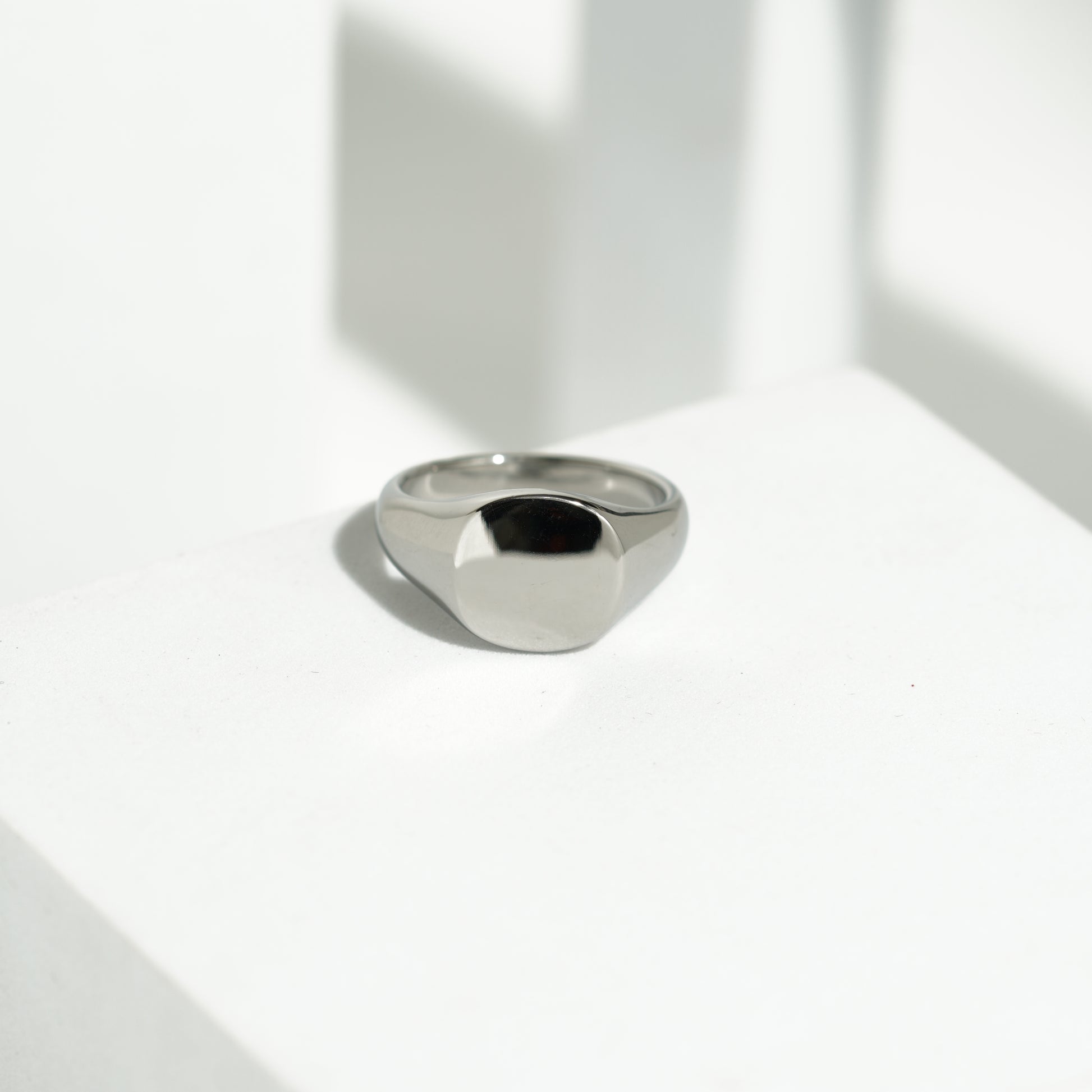 660 Polished Silver Signet Ring